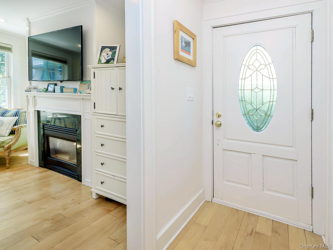 182 14th Avenue, Sea Cliff, NY 11579