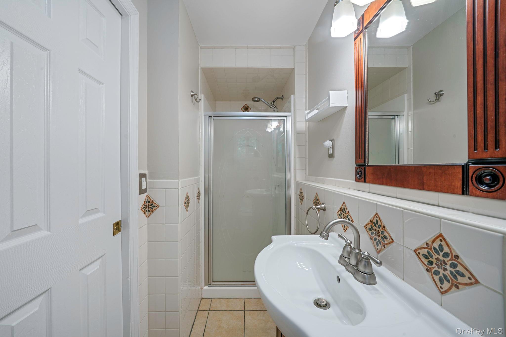 19 Edmarc Court, Oakdale, NY 11769