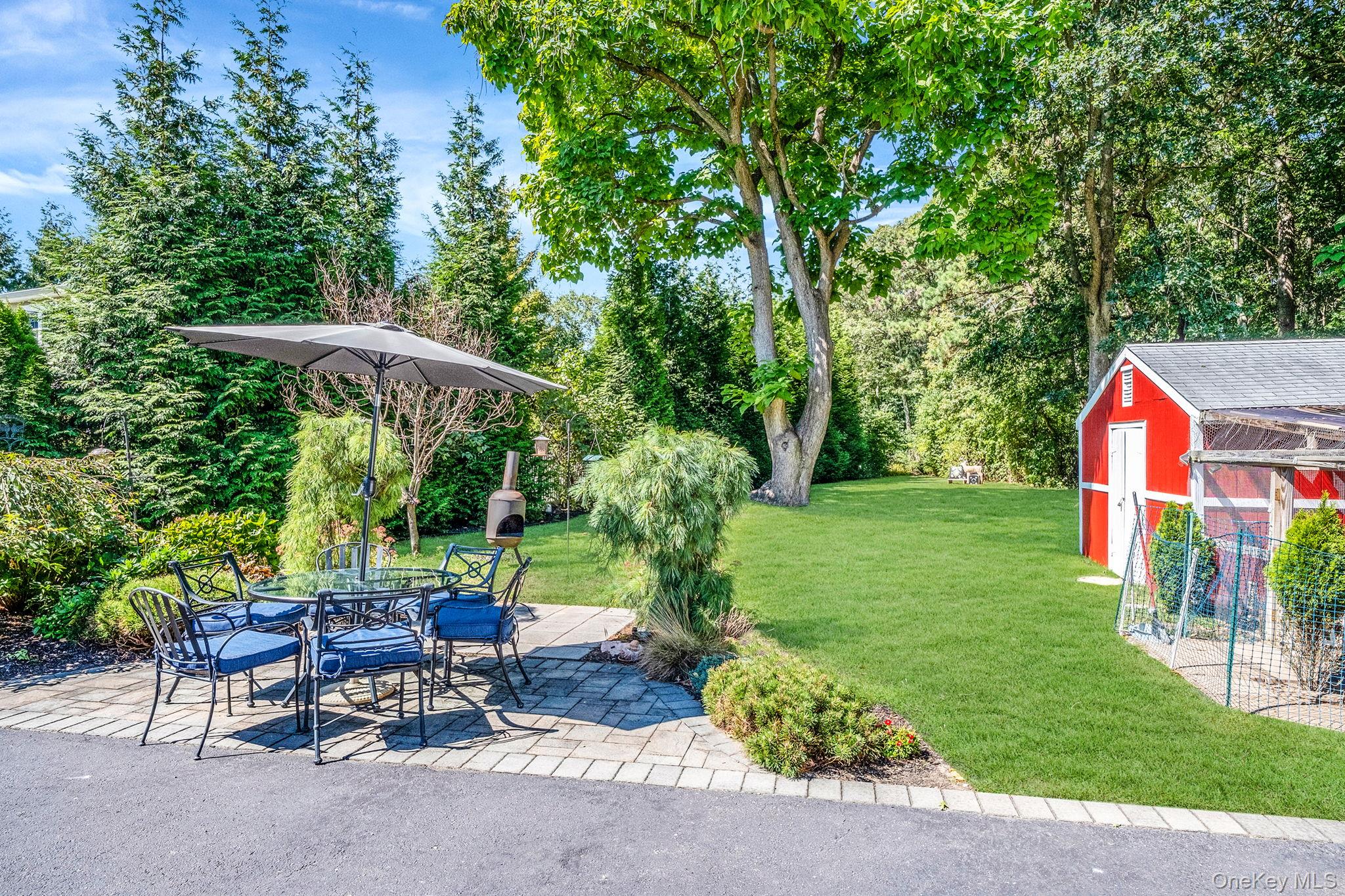 19 Edmarc Court, Oakdale, NY 11769