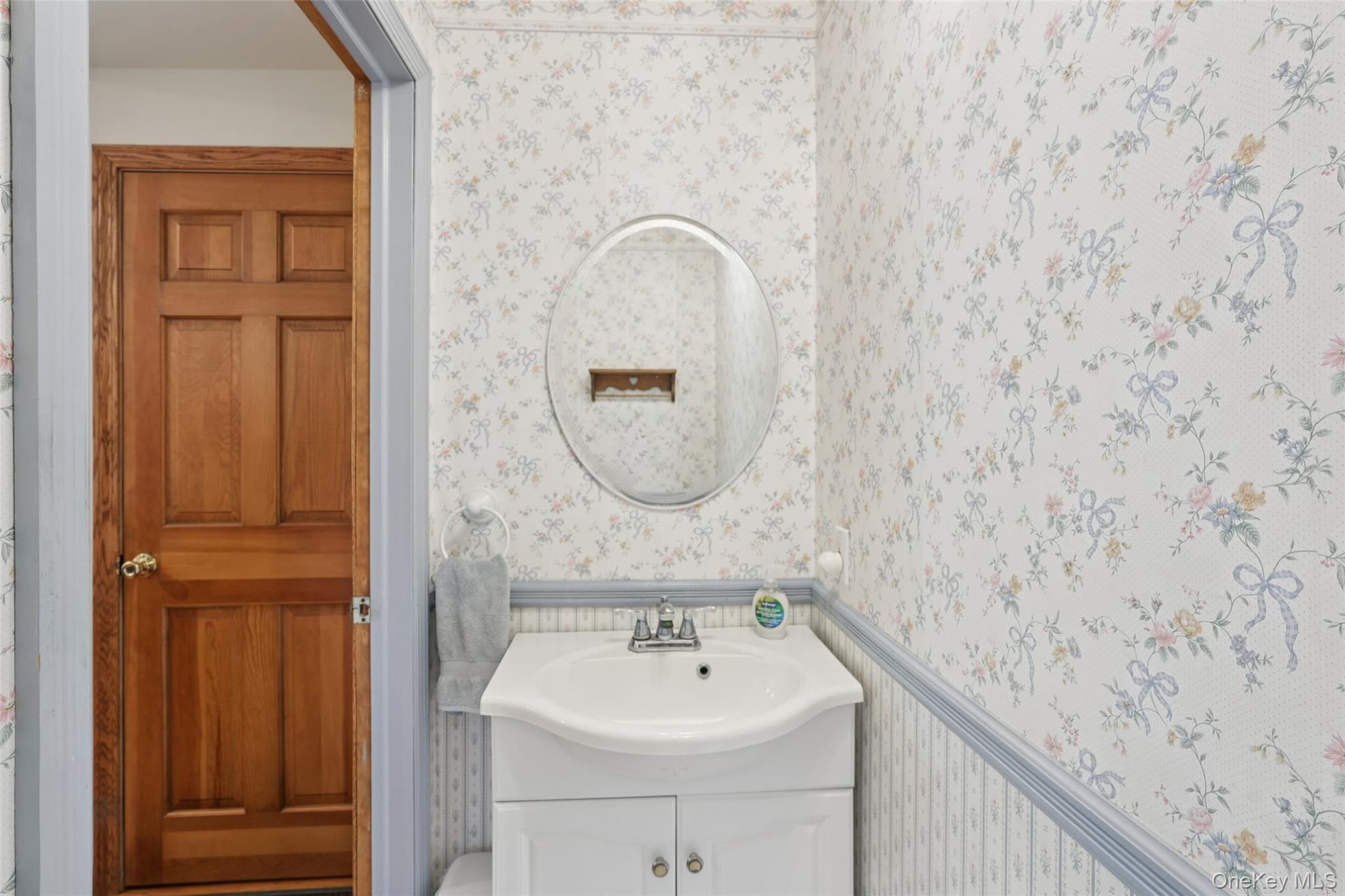 4 Sunset Road, Sloatsburg, NY 10974