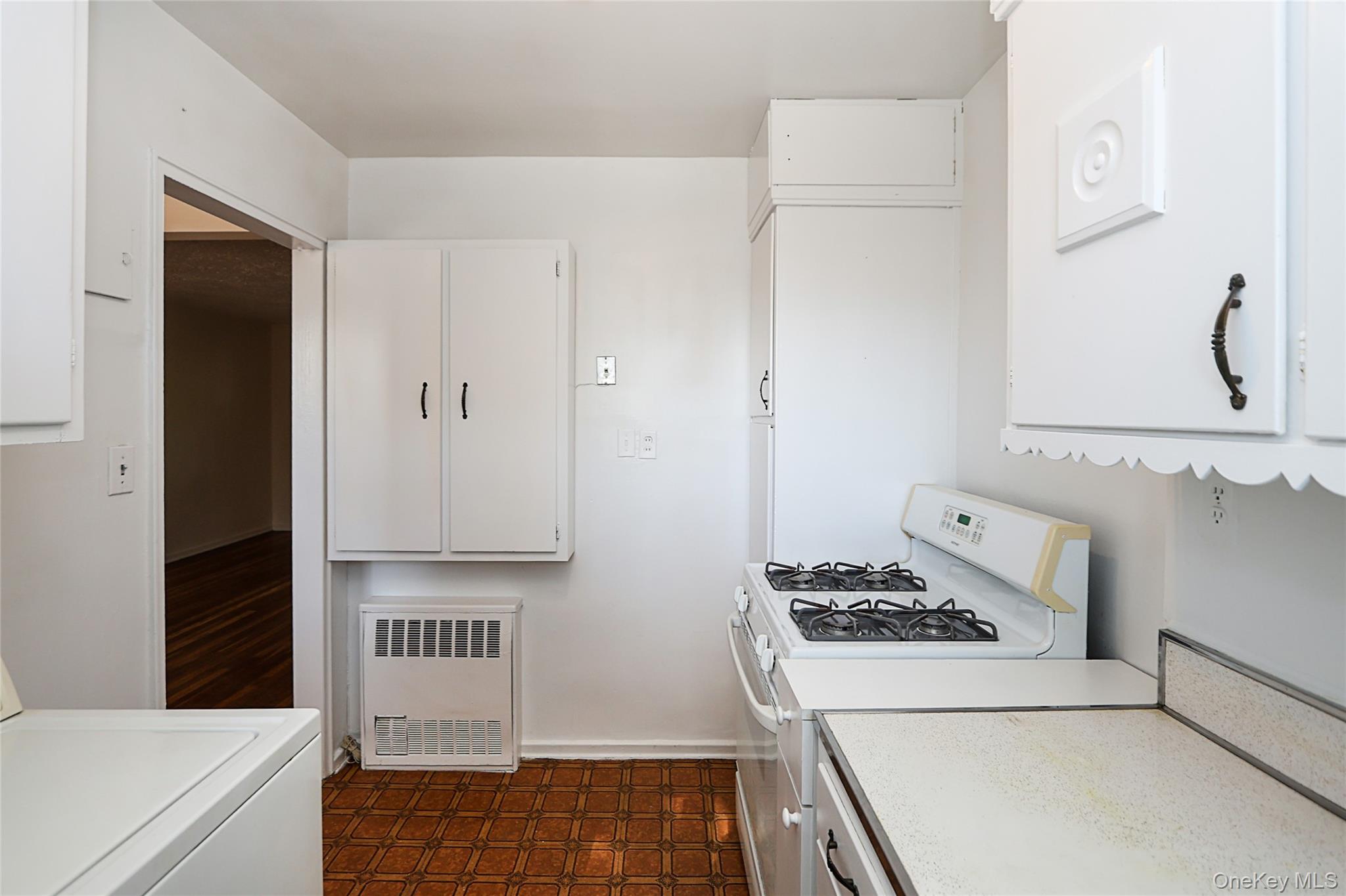 220-04 Stronghurst Avenue # 18-5, Queens Village, NY 11427