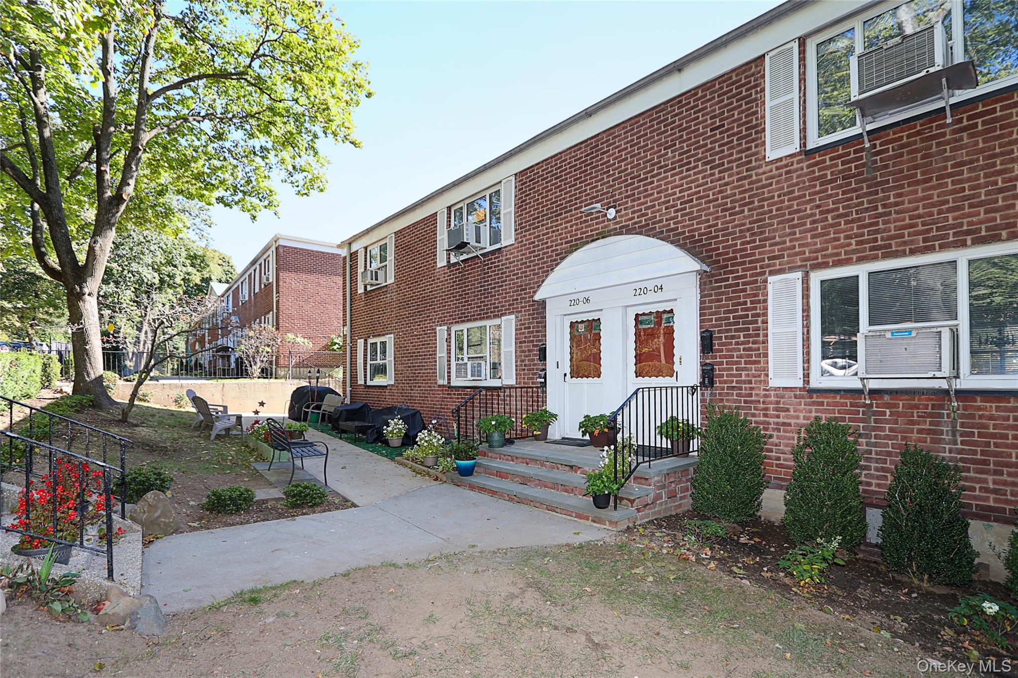 220-04 Stronghurst Avenue # 18-5, Queens Village, NY 11427