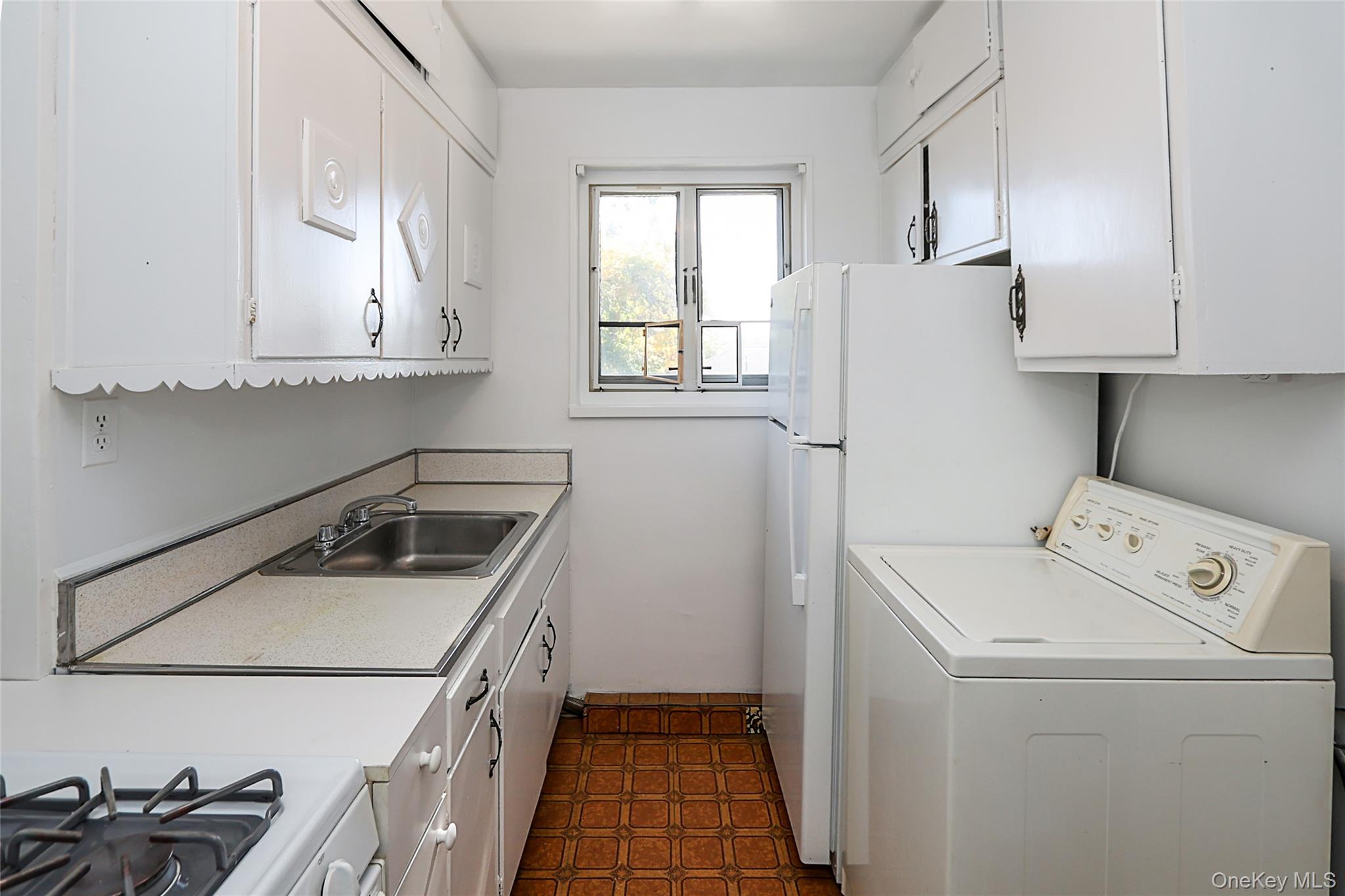 220-04 Stronghurst Avenue # 18-5, Queens Village, NY 11427