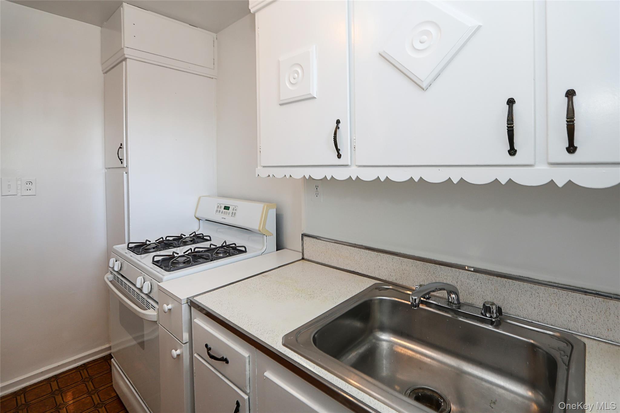 220-04 Stronghurst Avenue # 18-5, Queens Village, NY 11427