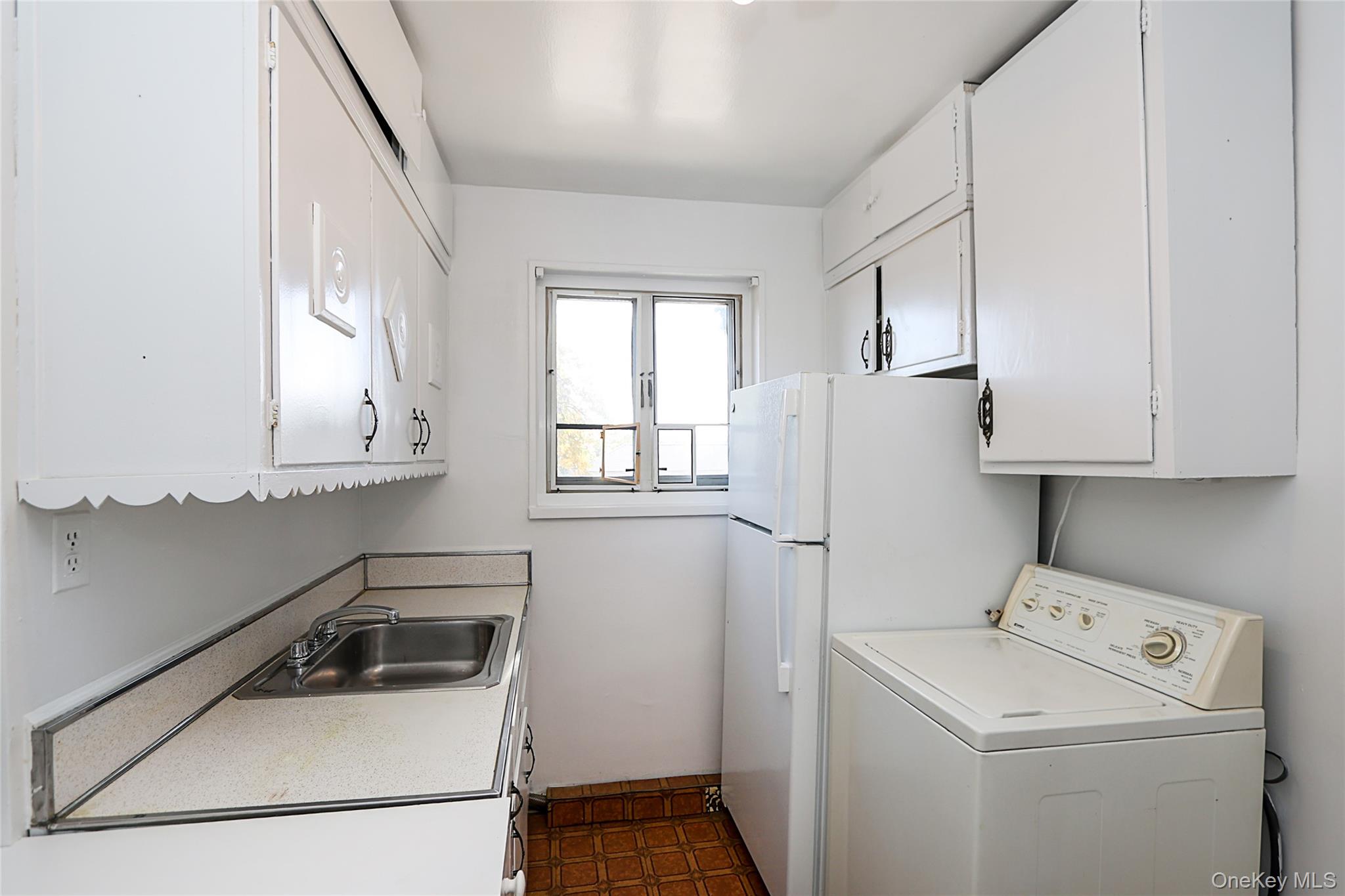 220-04 Stronghurst Avenue # 18-5, Queens Village, NY 11427