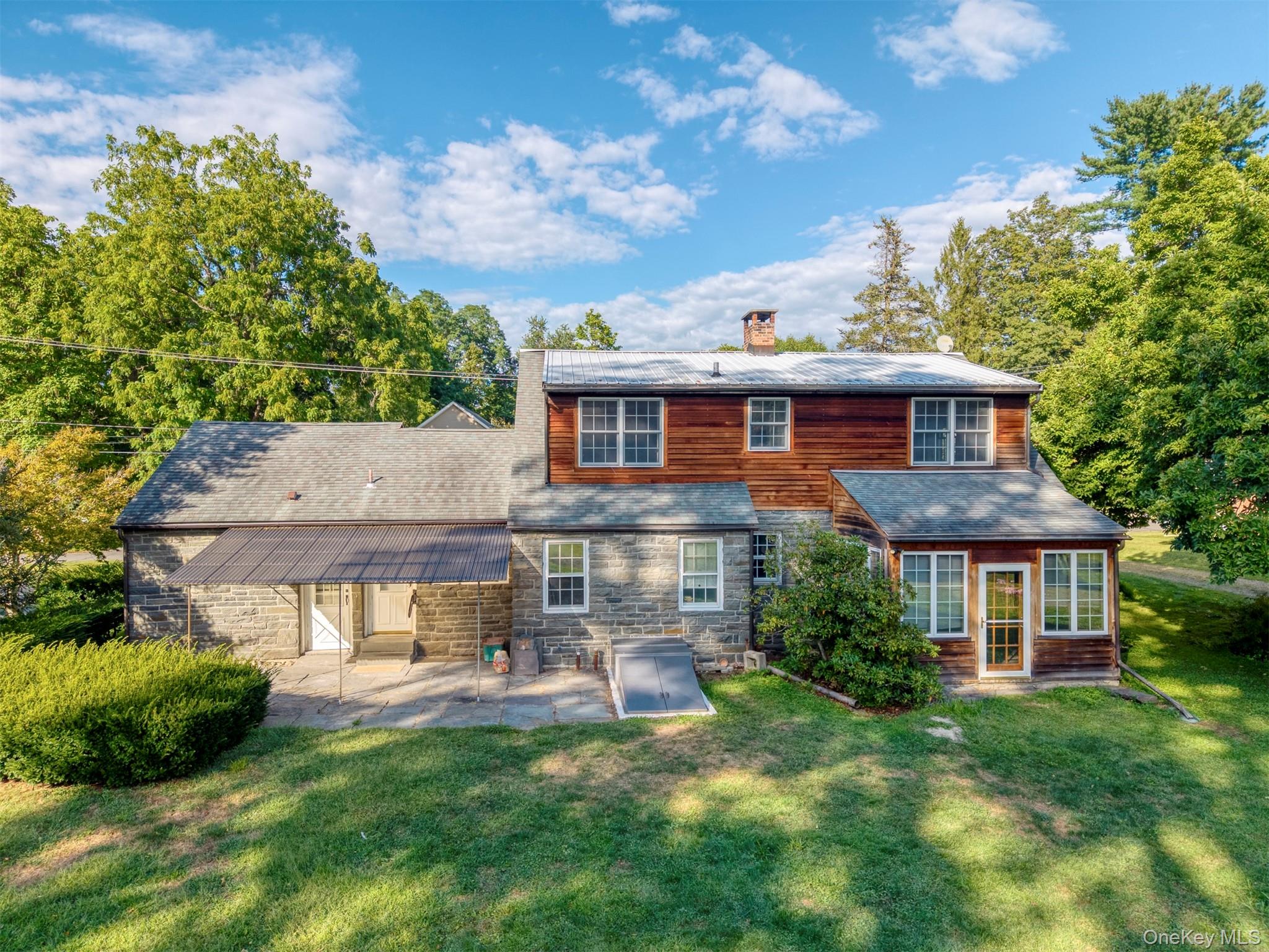 12 Zandhoek Road, Hurley, NY 12443