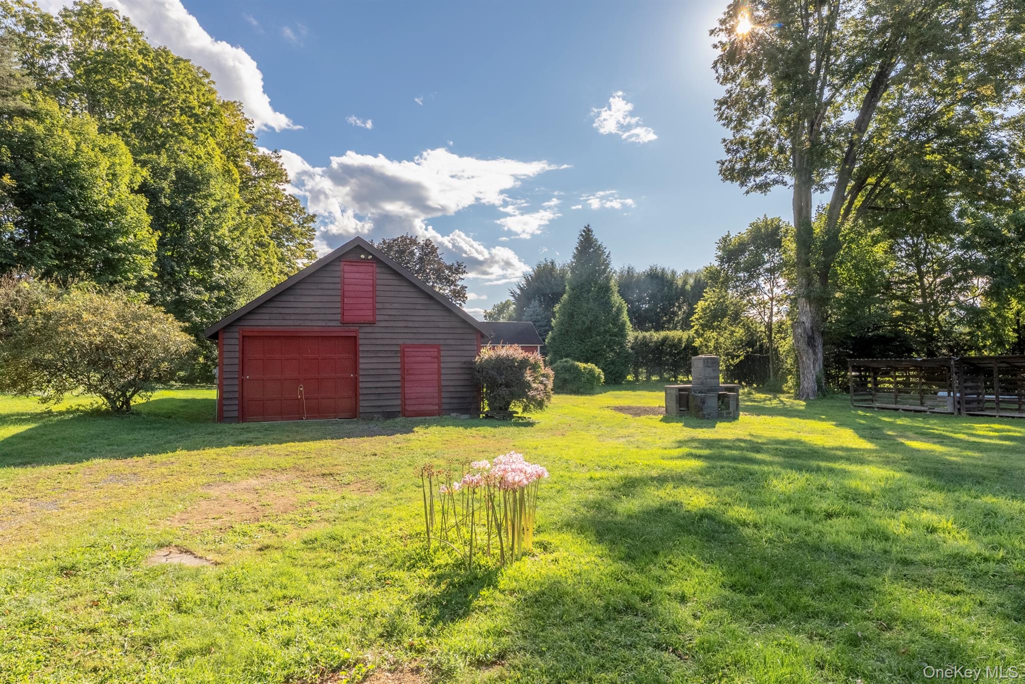 12 Zandhoek Road, Hurley, NY 12443