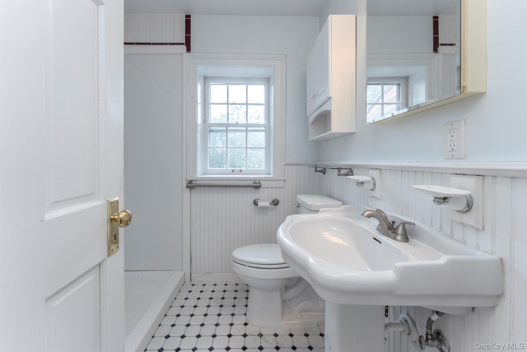 12 Zandhoek Road, Hurley, NY 12443