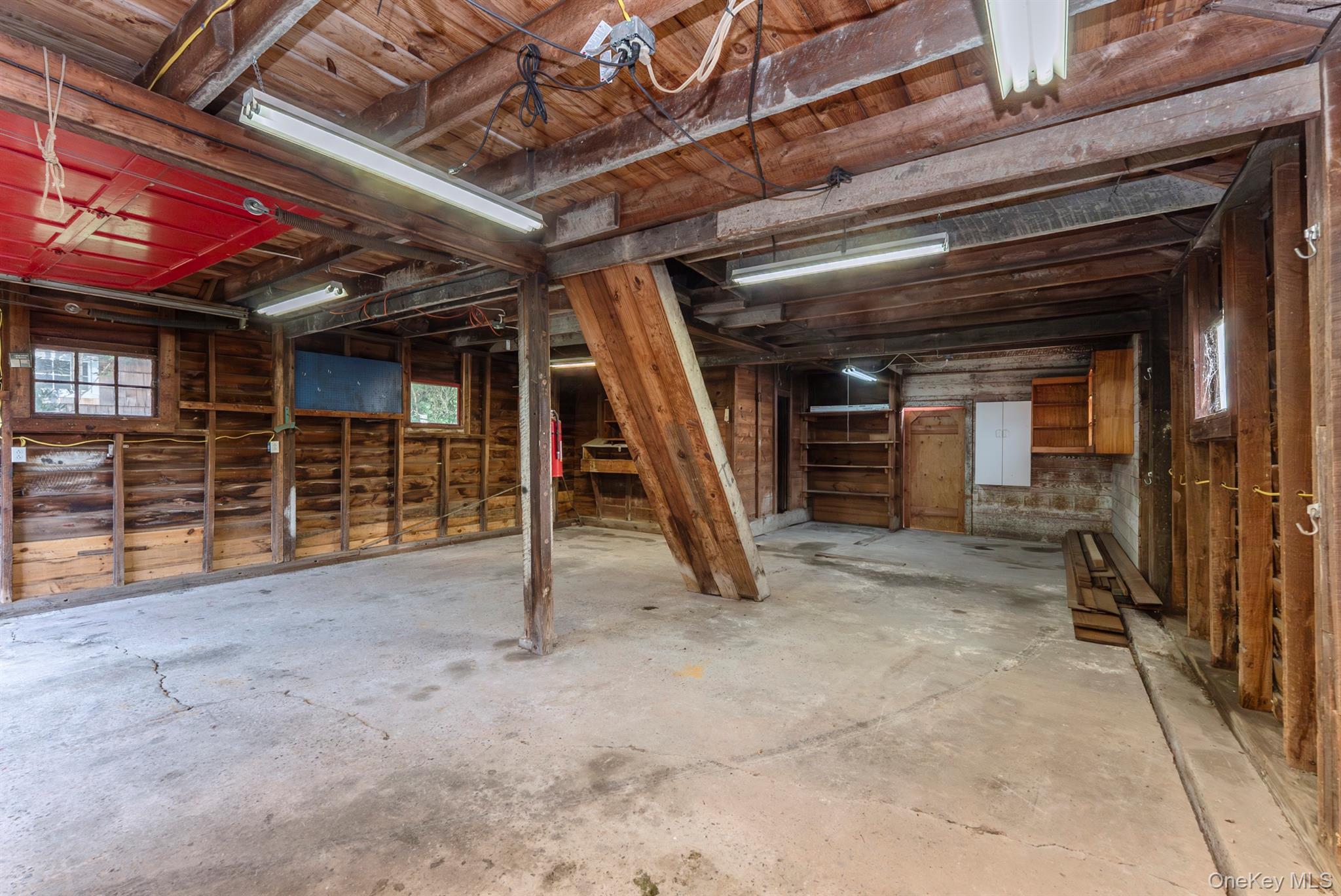 12 Zandhoek Road, Hurley, NY 12443