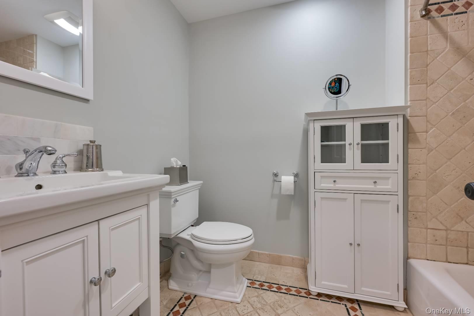 24 Shadyrest Drive, Sag Harbor, NY 11963