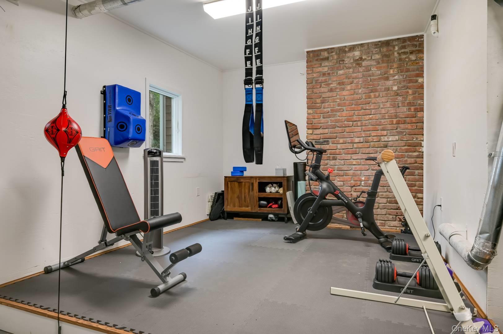 24 Shadyrest Drive, Sag Harbor, NY 11963