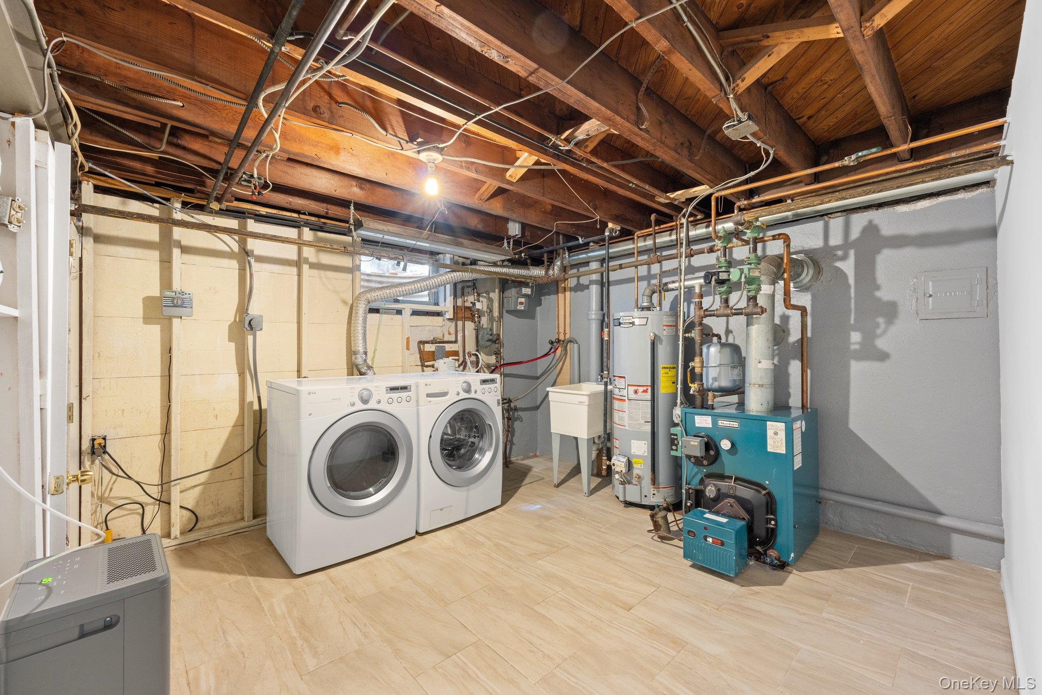 128 Charles Street, East Williston, NY 11596