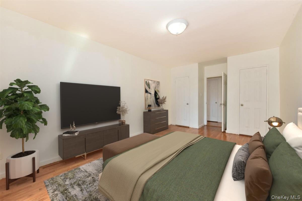 84-01 Main Street # 221, Briarwood, NY 11435