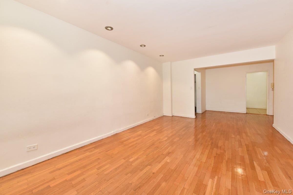 84-01 Main Street # 221, Briarwood, NY 11435