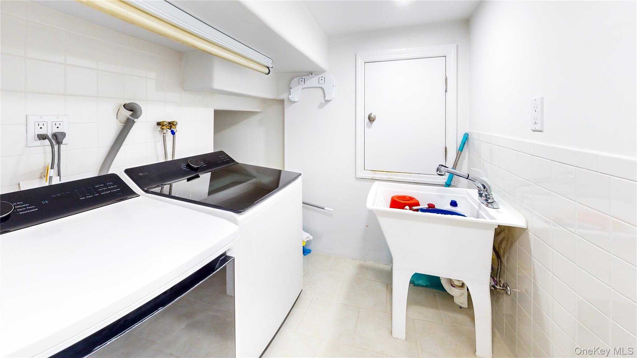 67 Burtis Street, Lynbrook, NY 11563