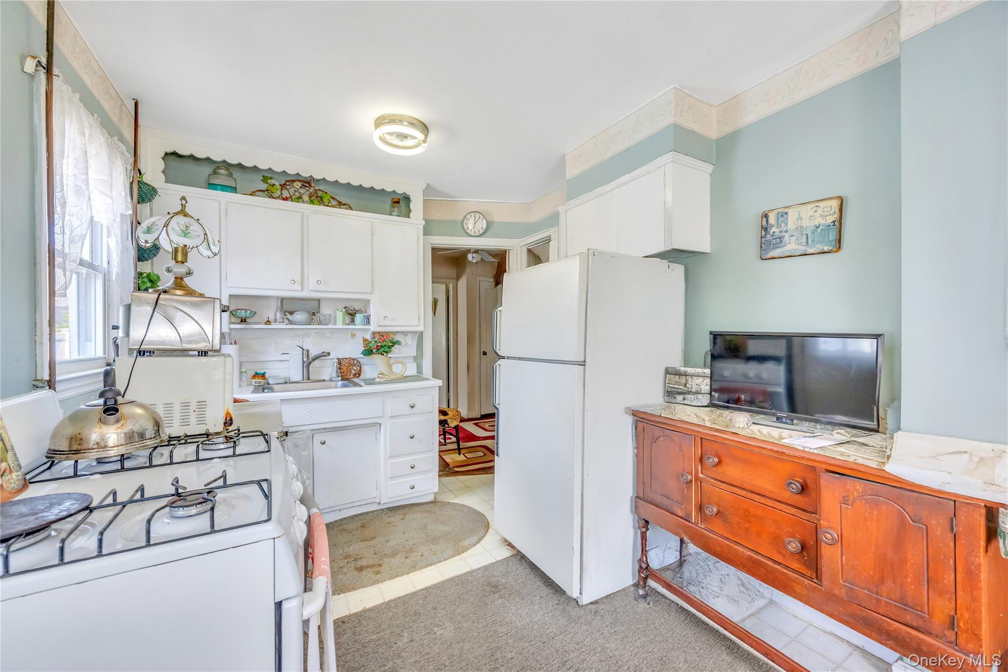 252 Lexington Avenue, West Hempstead, NY 11552