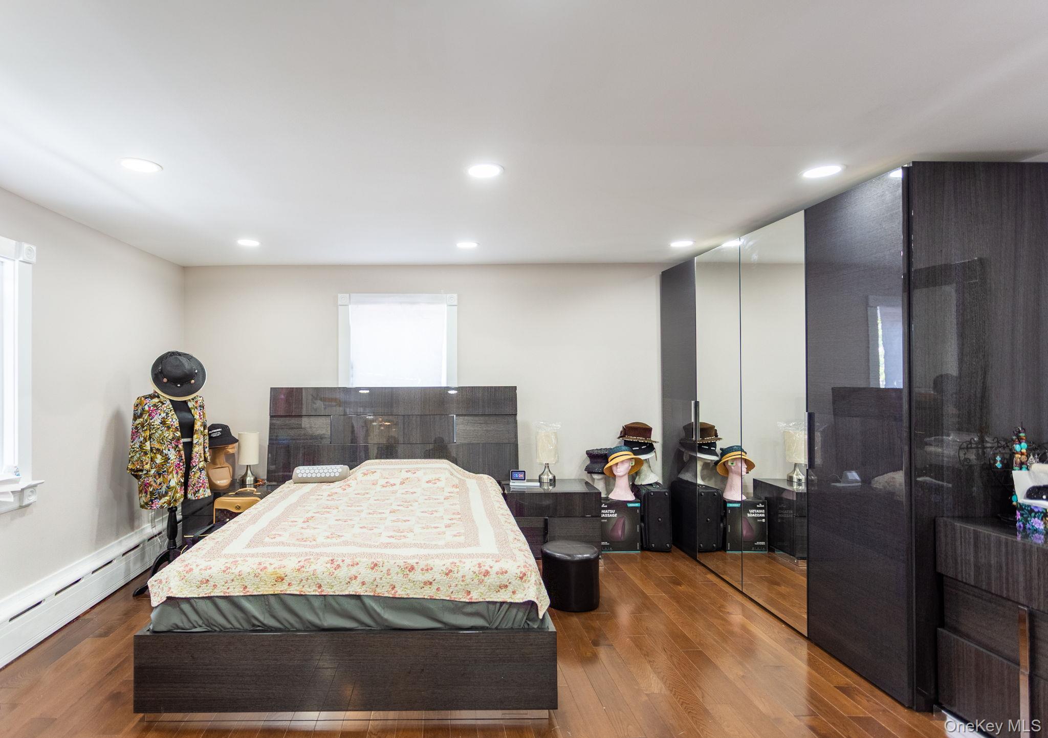 186-35 80th Drive, Jamaica Estates, NY 11432