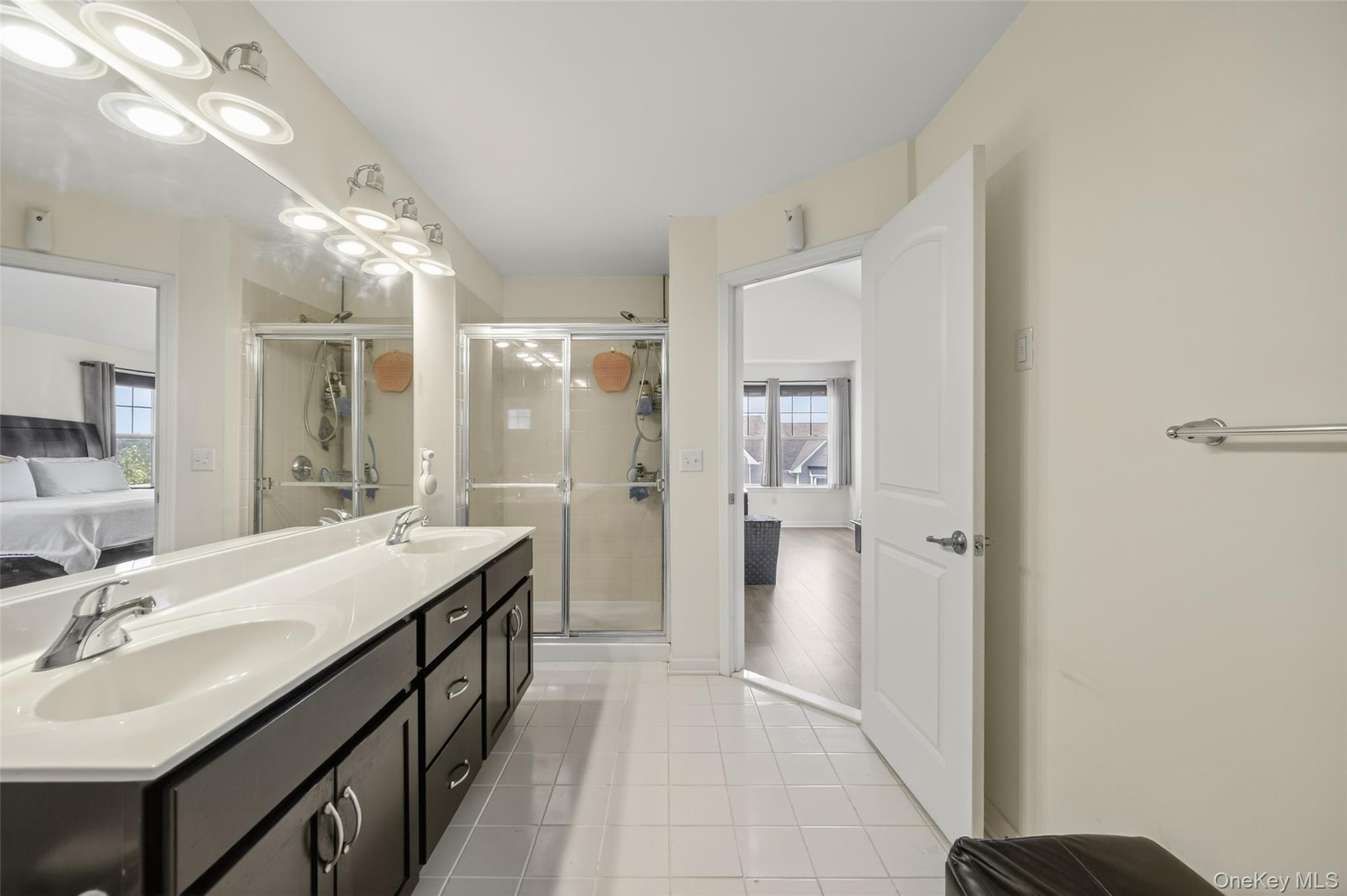 1802 Hawthorn Way, New Windsor, NY 12553