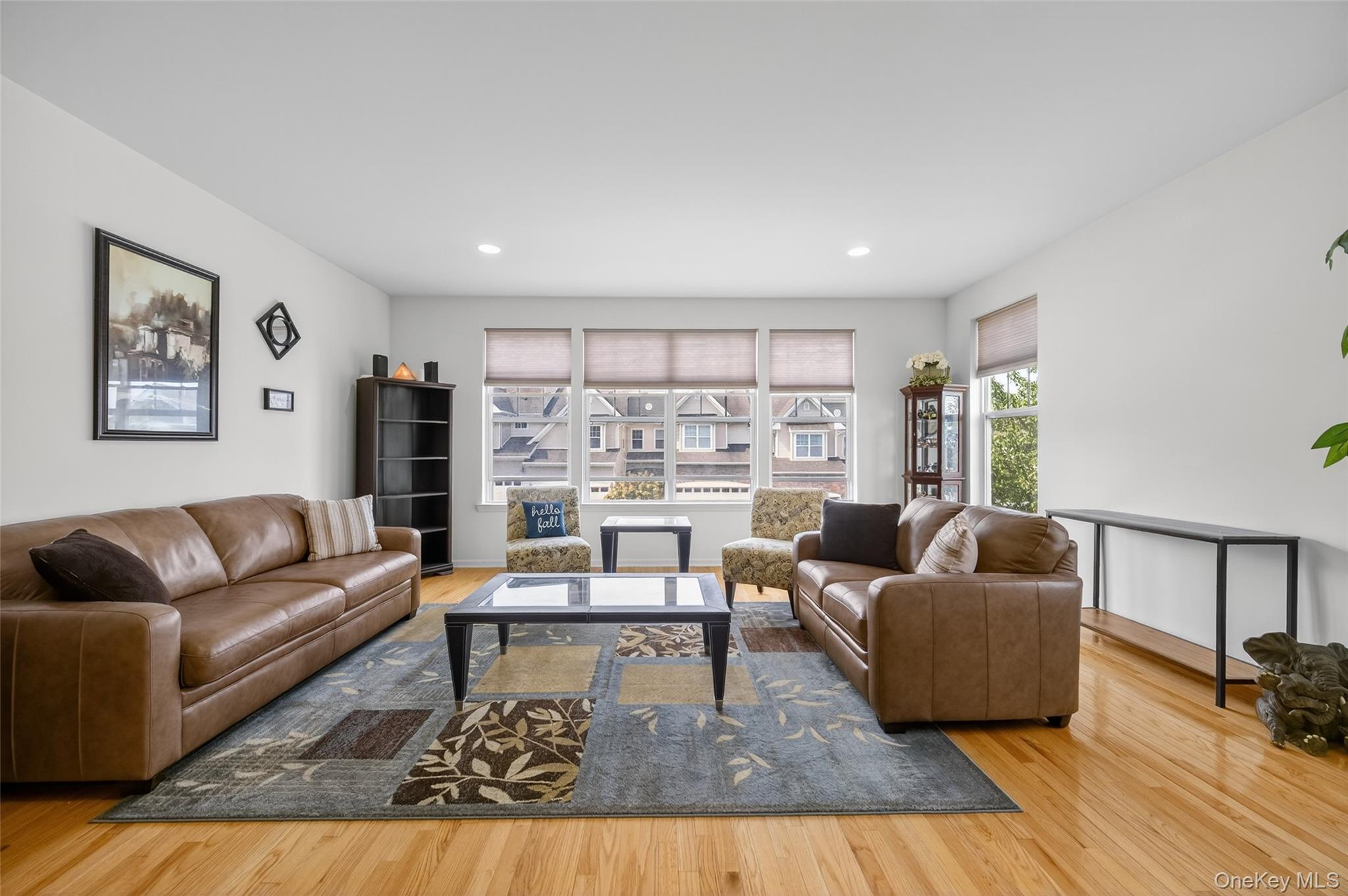 1802 Hawthorn Way, New Windsor, NY 12553