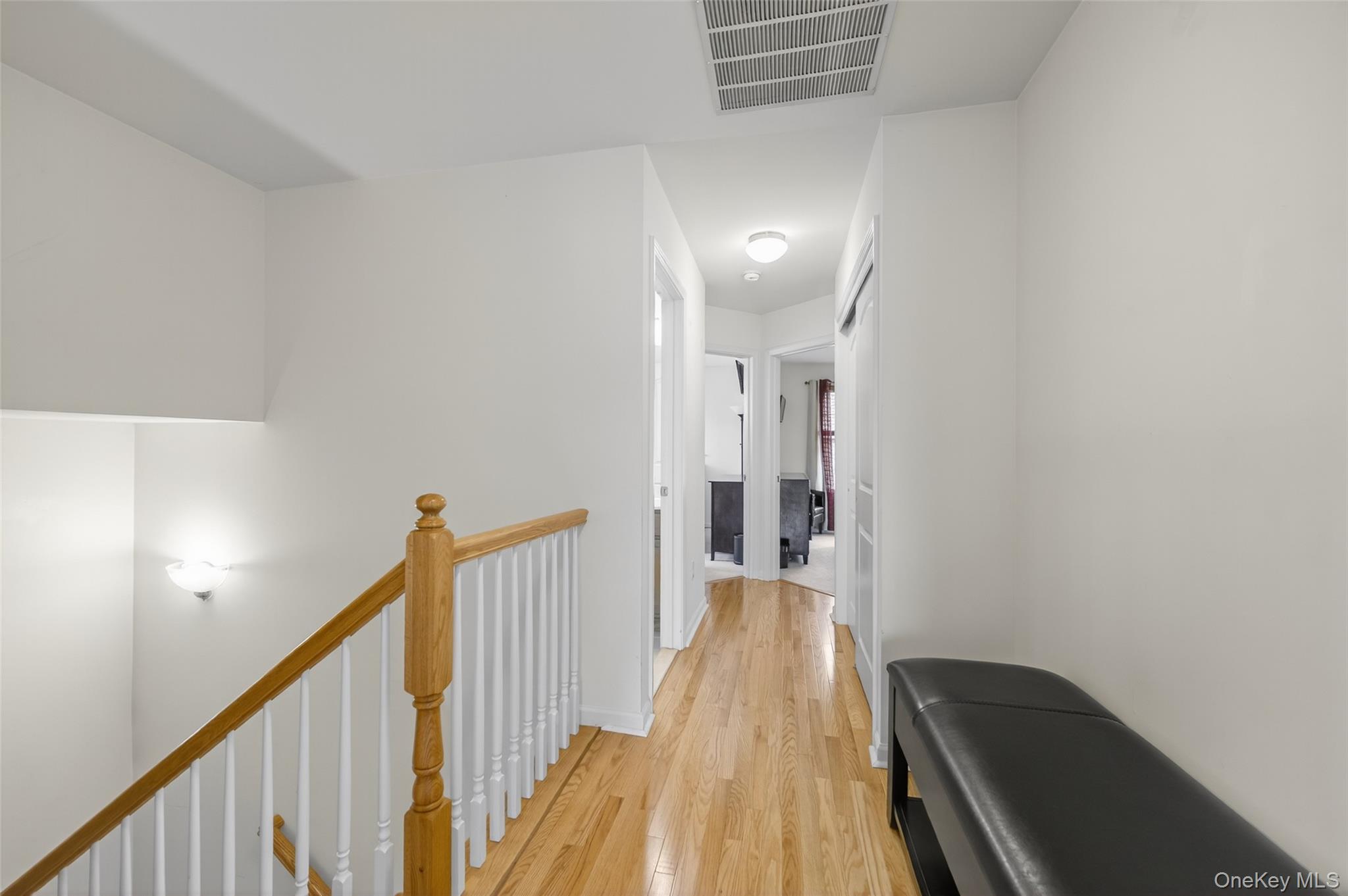 1802 Hawthorn Way, New Windsor, NY 12553