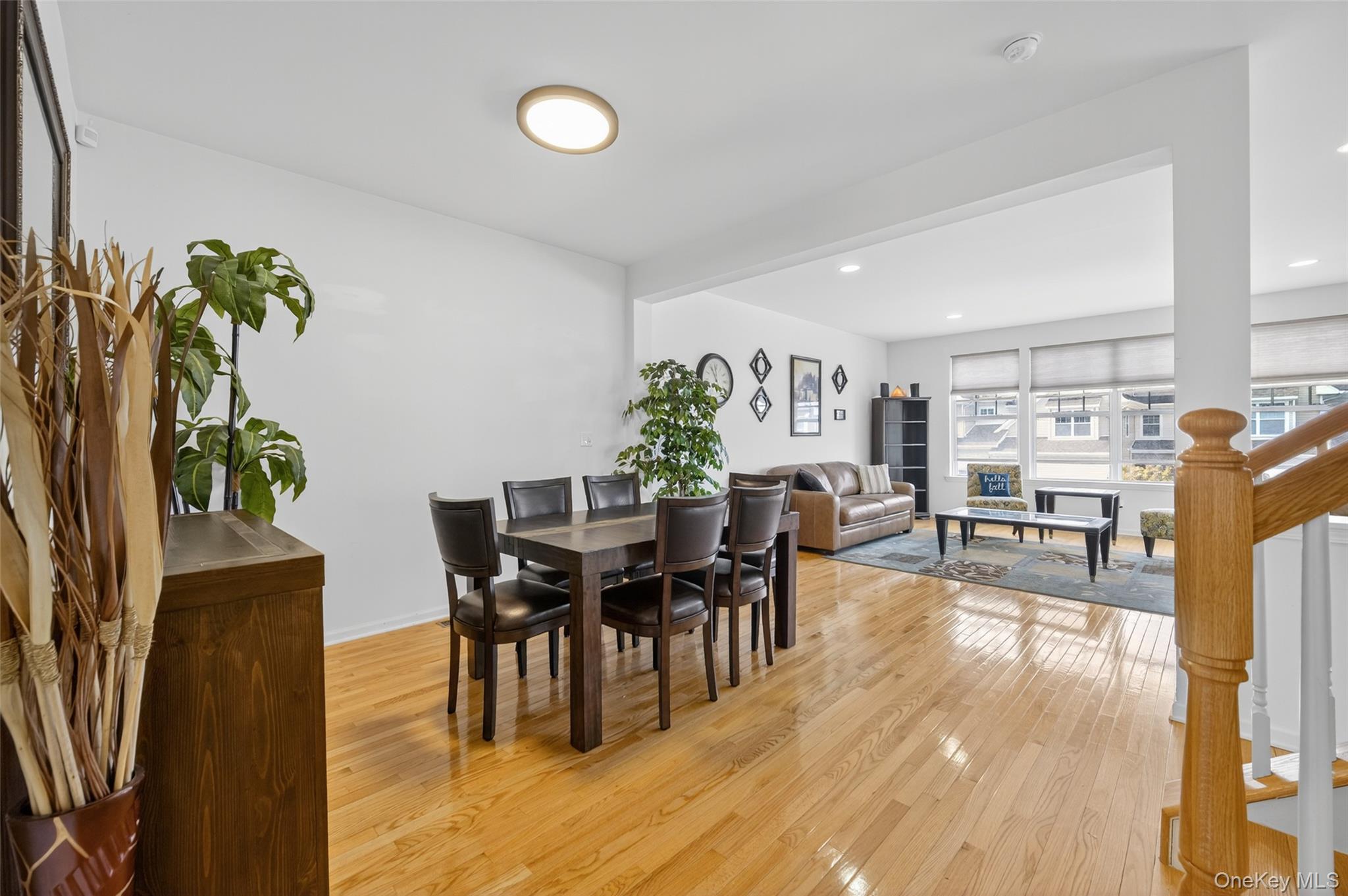 1802 Hawthorn Way, New Windsor, NY 12553