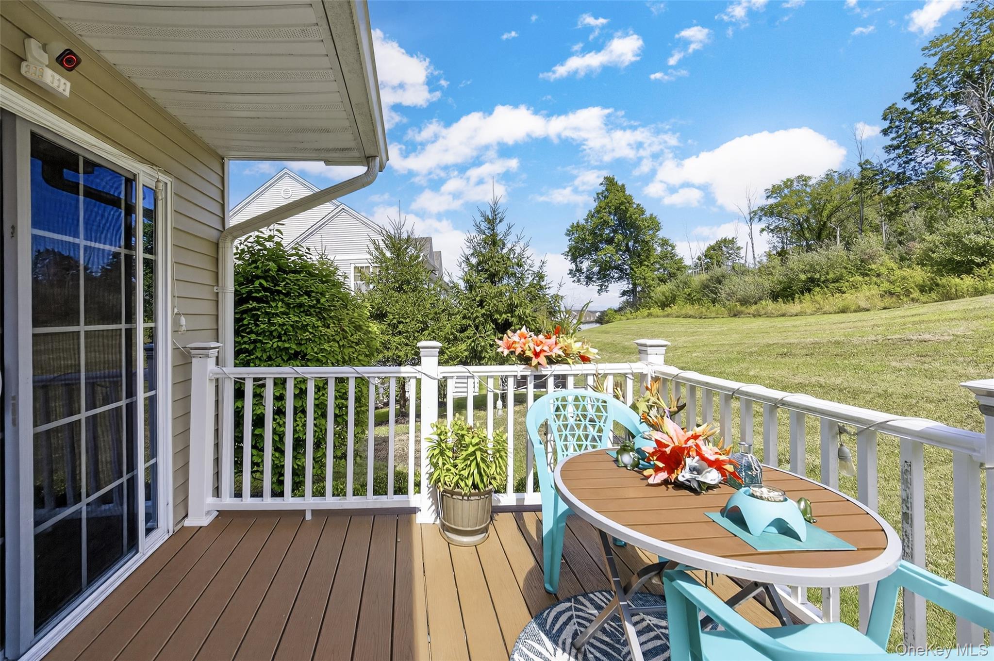 1802 Hawthorn Way, New Windsor, NY 12553