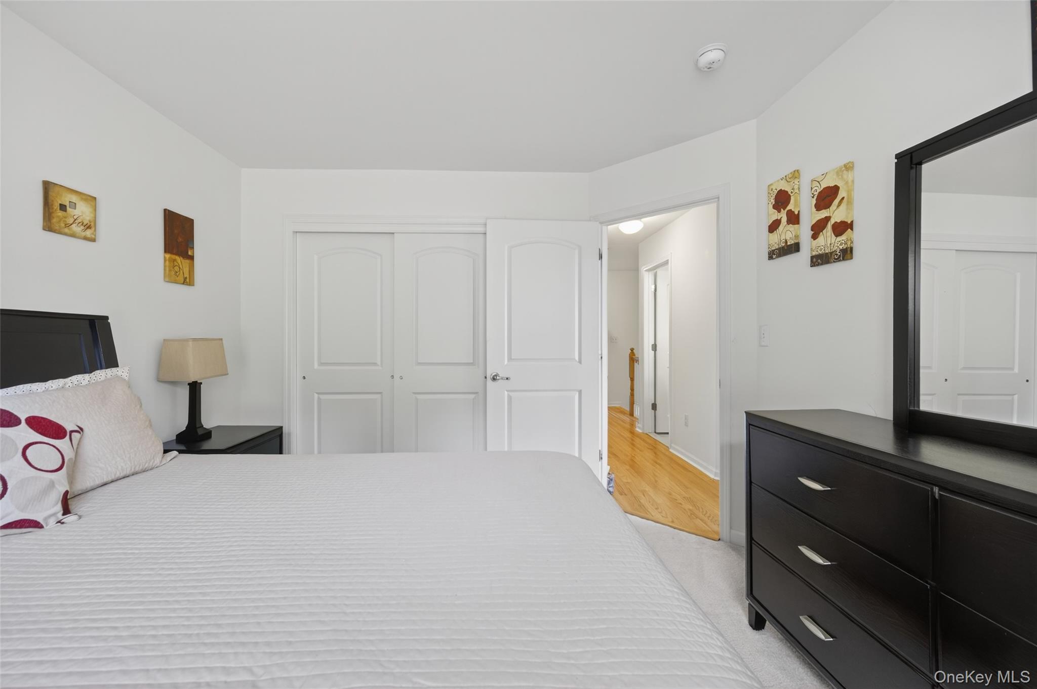 1802 Hawthorn Way, New Windsor, NY 12553