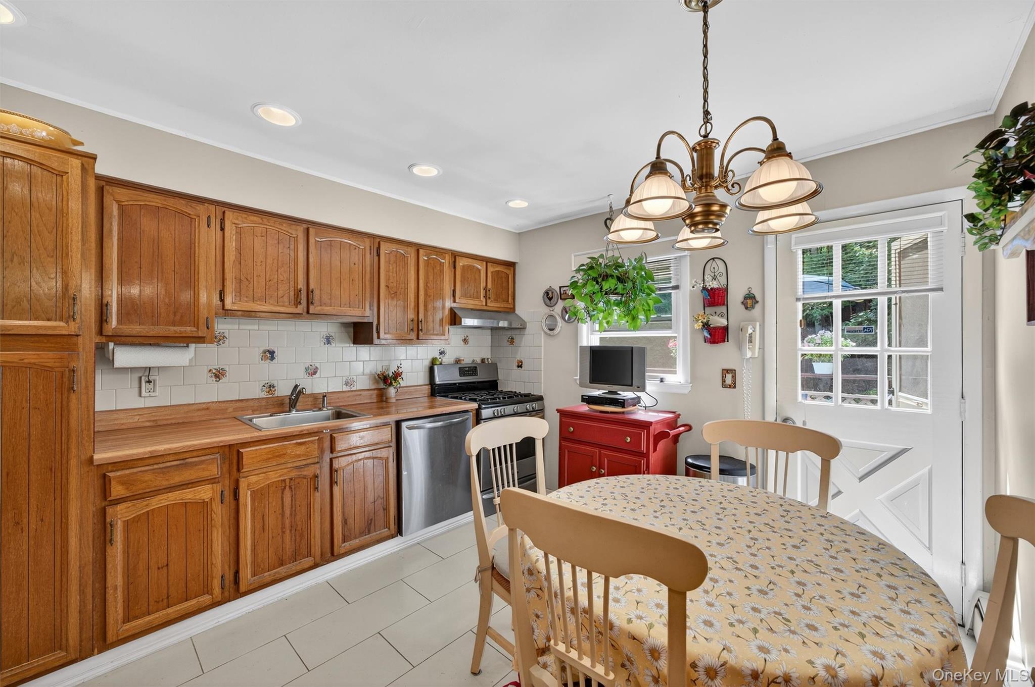 17 Half Hollow, Monroe, NY 10950