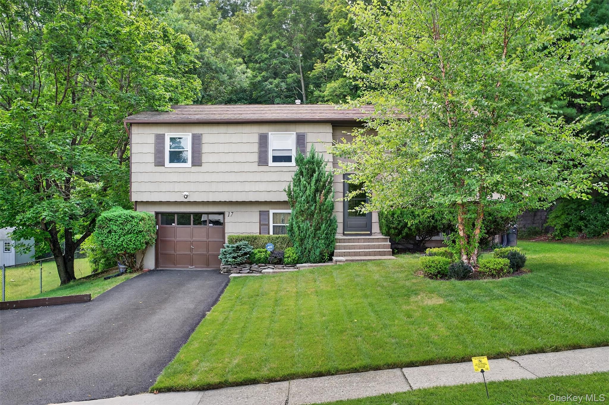 17 Half Hollow, Monroe, NY 10950