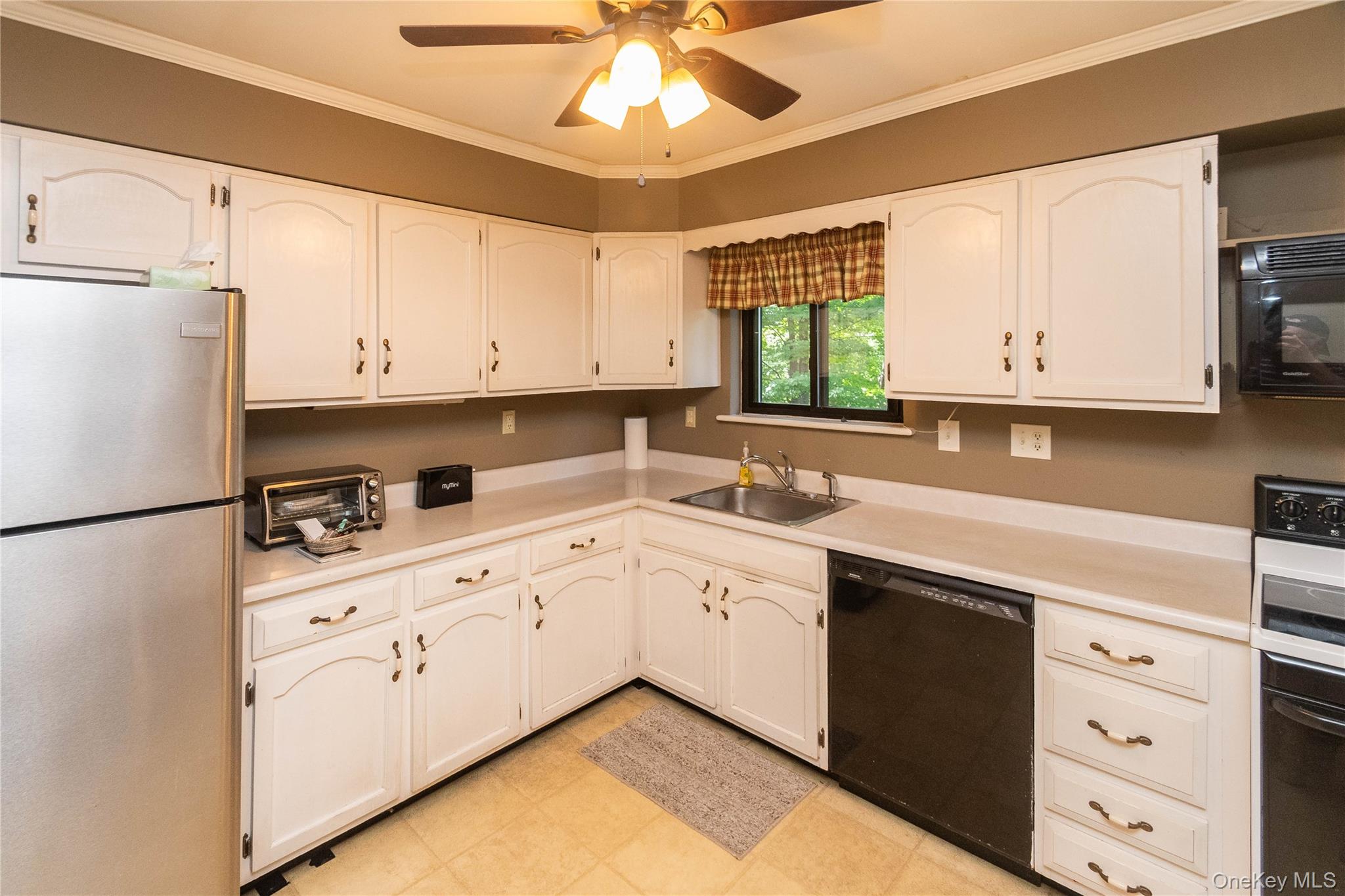 258 Village Court, Kingston, NY 12401