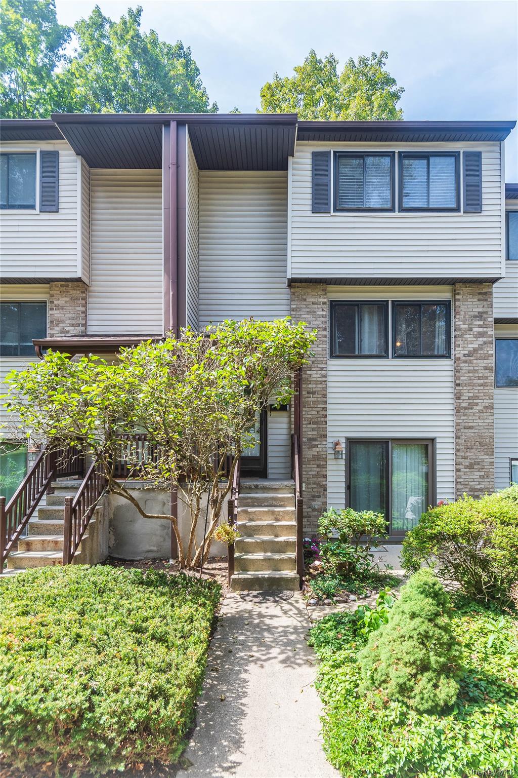 258 Village Court, Kingston, NY 12401