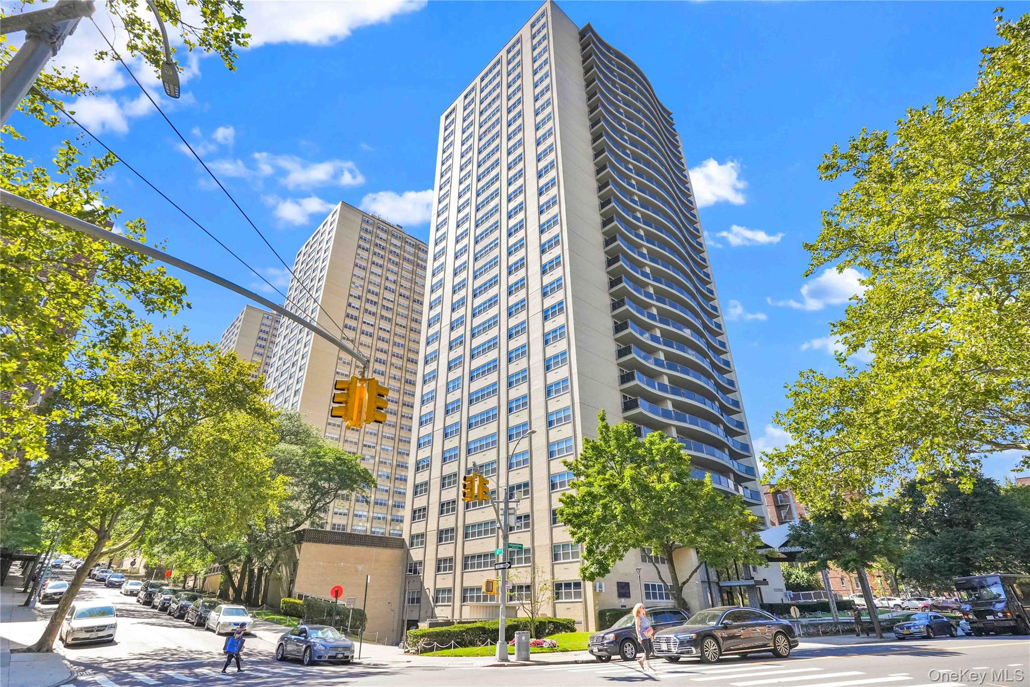 66-36 Yellowstone Boulevard # 10A, Forest Hills, NY 11375
