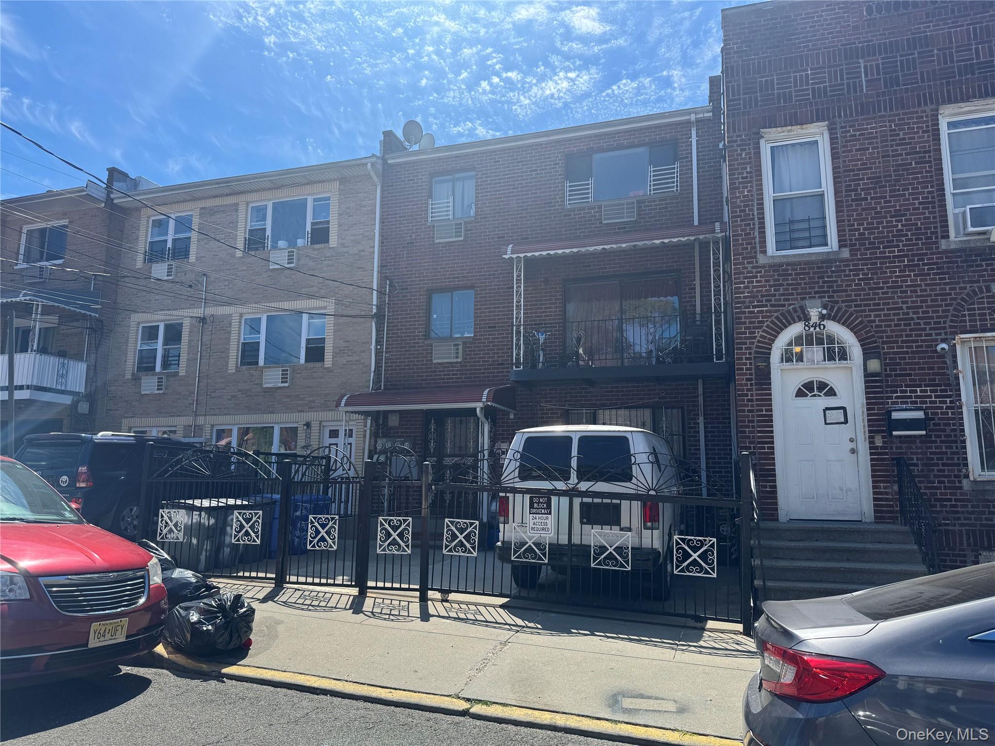 848 E 214th Street, Bronx, NY 10467