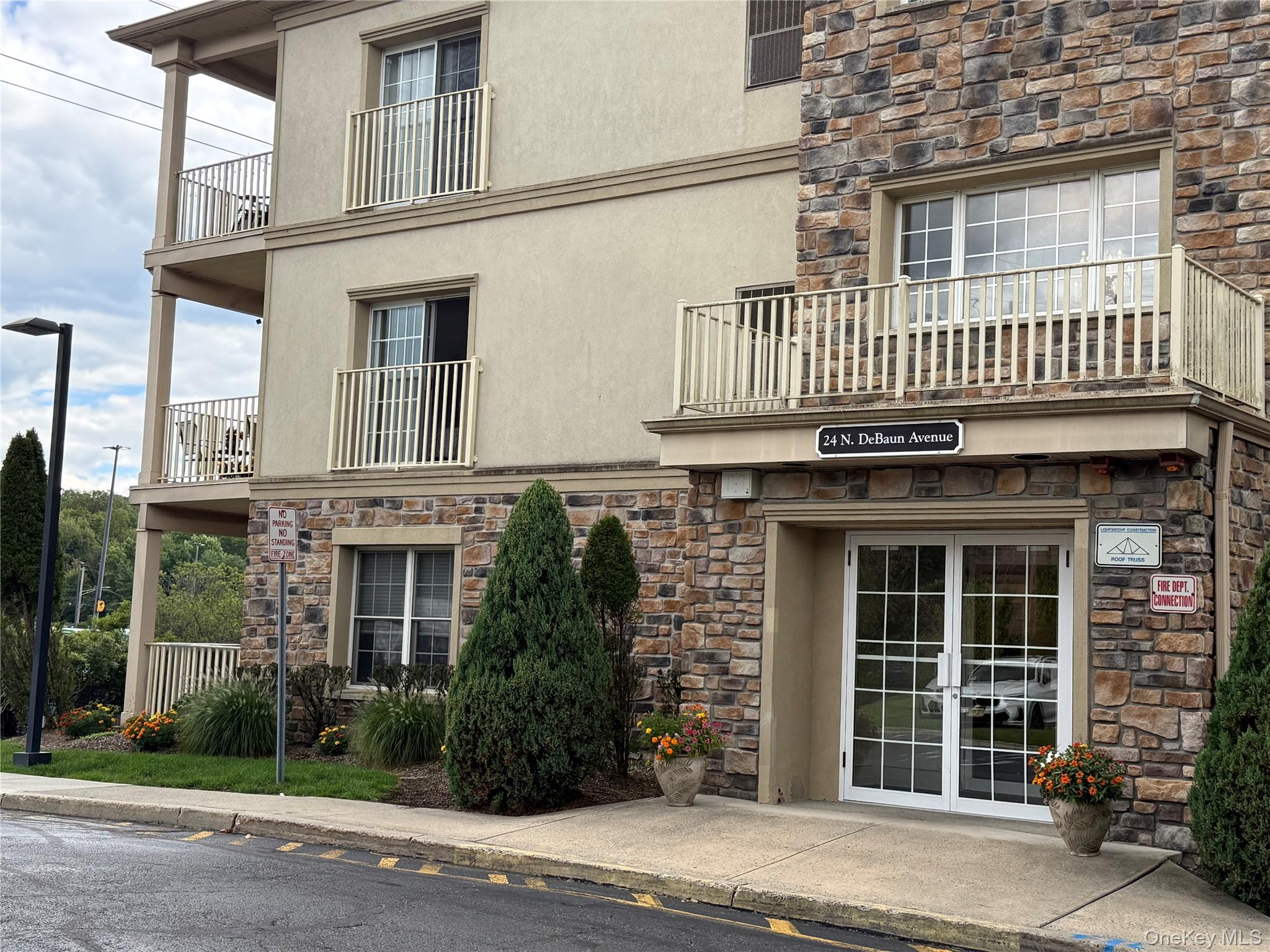 24 N De Baun Avenue # 101, Airmont, NY 10901