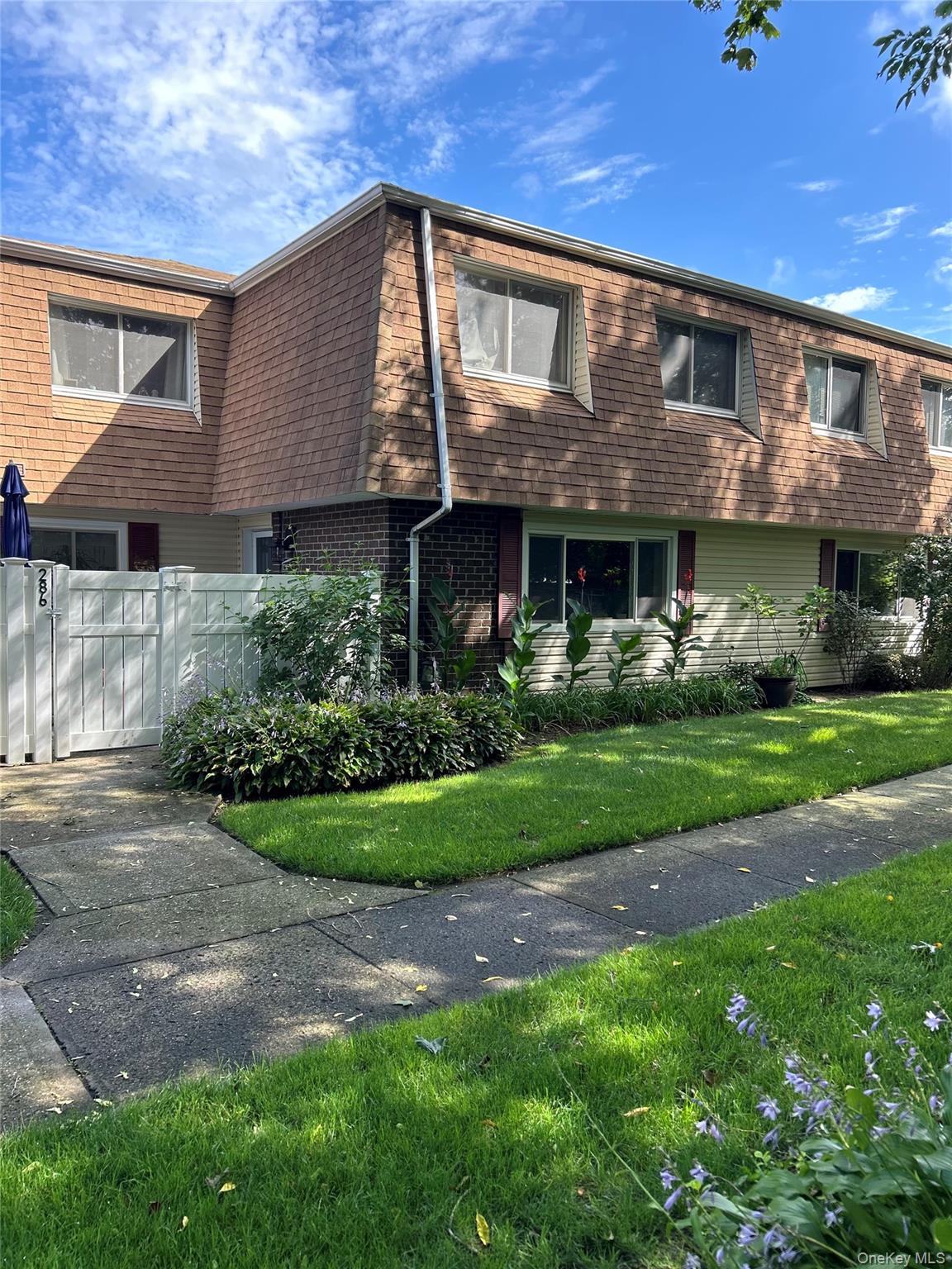 286 Storm Drive, Holtsville, NY 11742