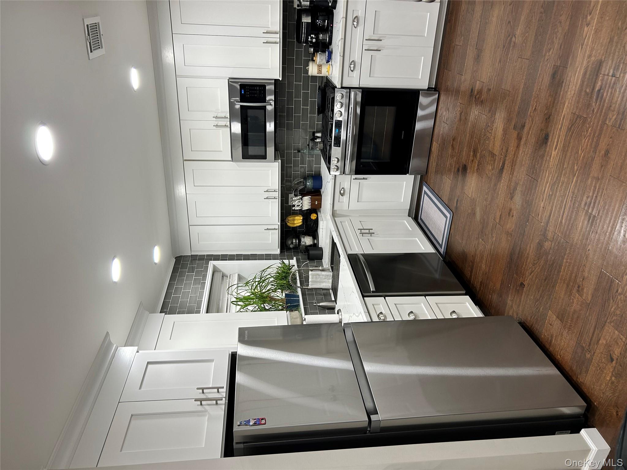 286 Storm Drive, Holtsville, NY 11742