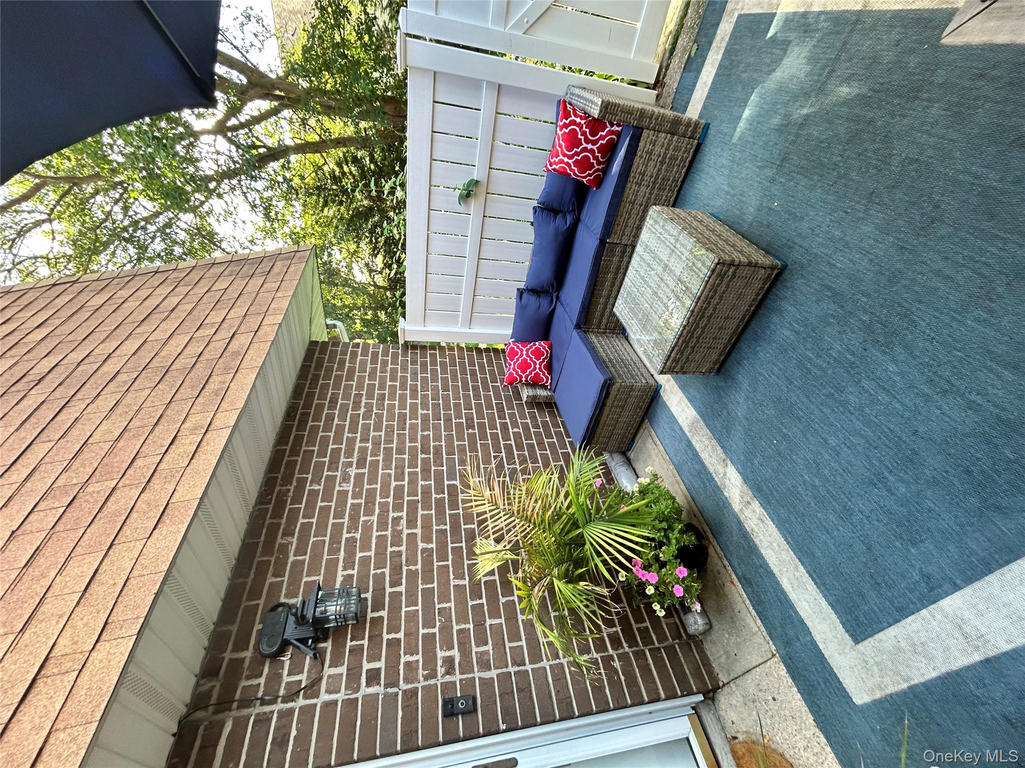 286 Storm Drive, Holtsville, NY 11742