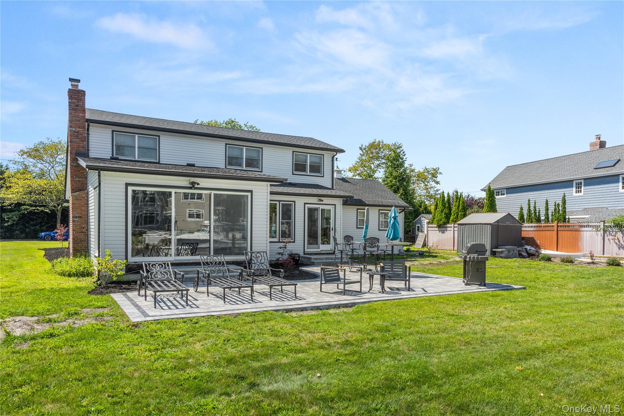 173 Tahlulah Lane, West Islip, NY 11795