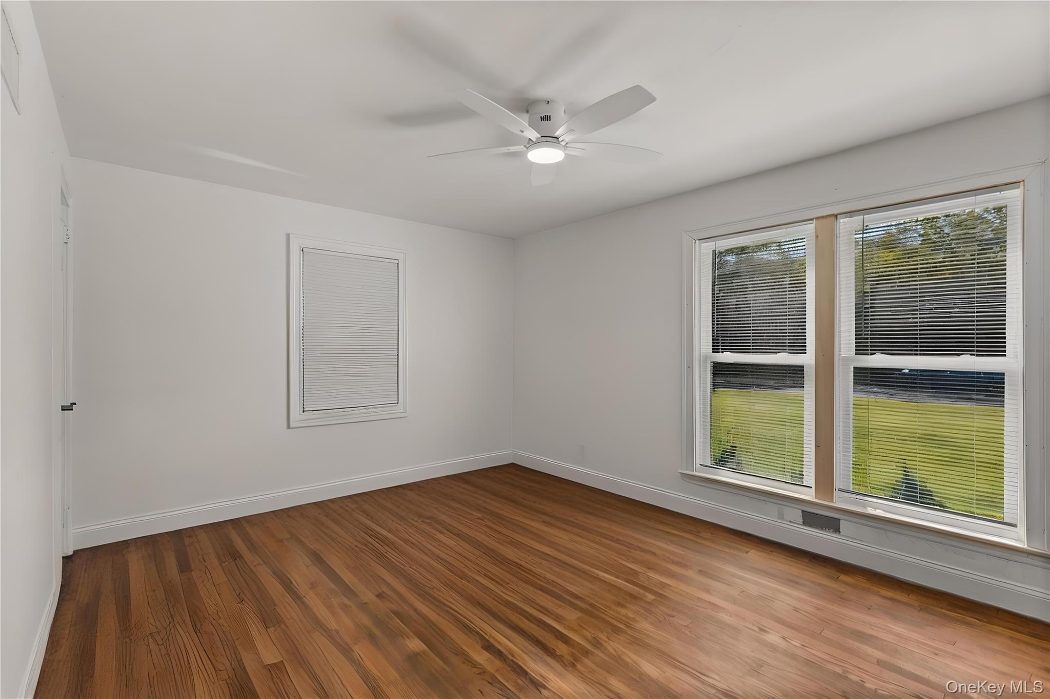 173 Tahlulah Lane, West Islip, NY 11795