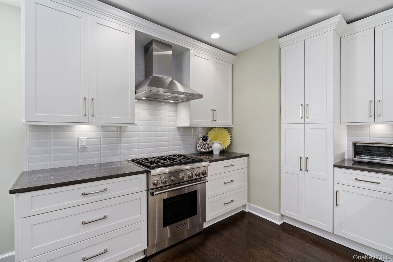 10 Brooklands # 1E, Bronxville, NY 10708