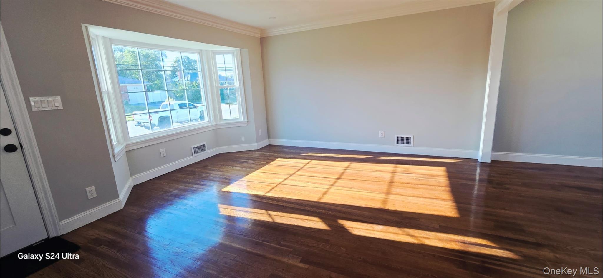 125 Burlington Avenue, Deer Park, NY 11729