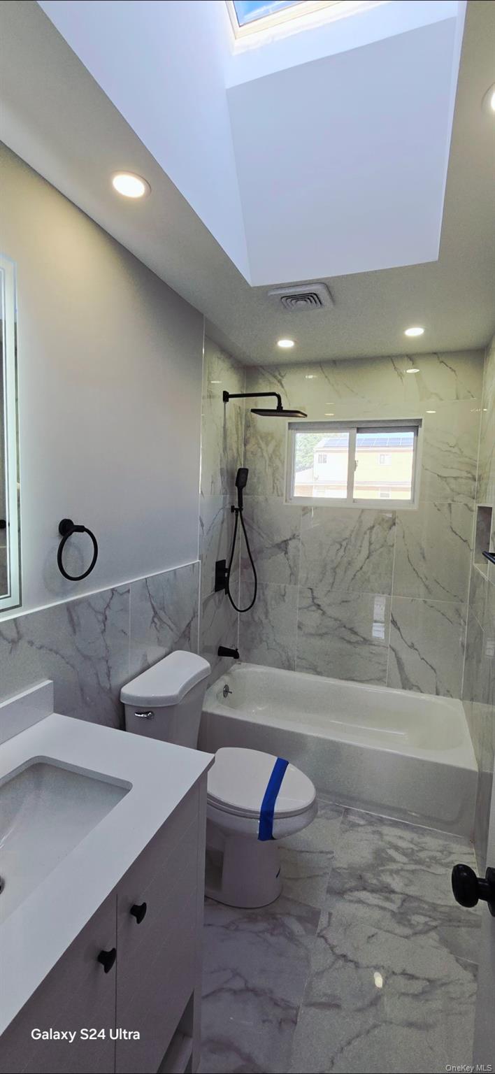 125 Burlington Avenue, Deer Park, NY 11729