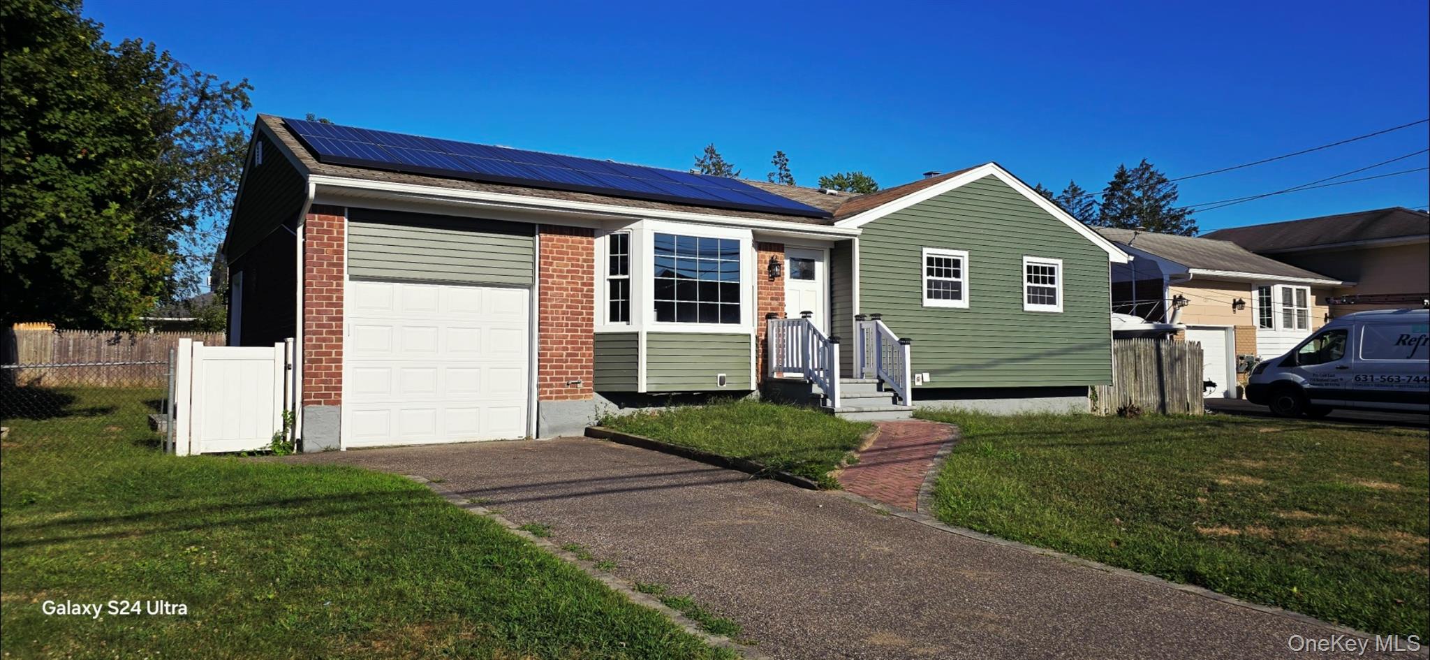 125 Burlington Avenue, Deer Park, NY 11729