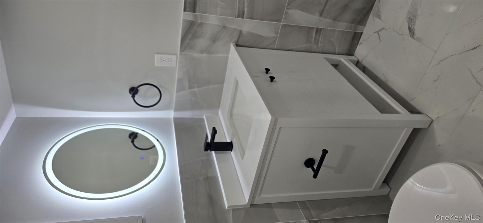 125 Burlington Avenue, Deer Park, NY 11729