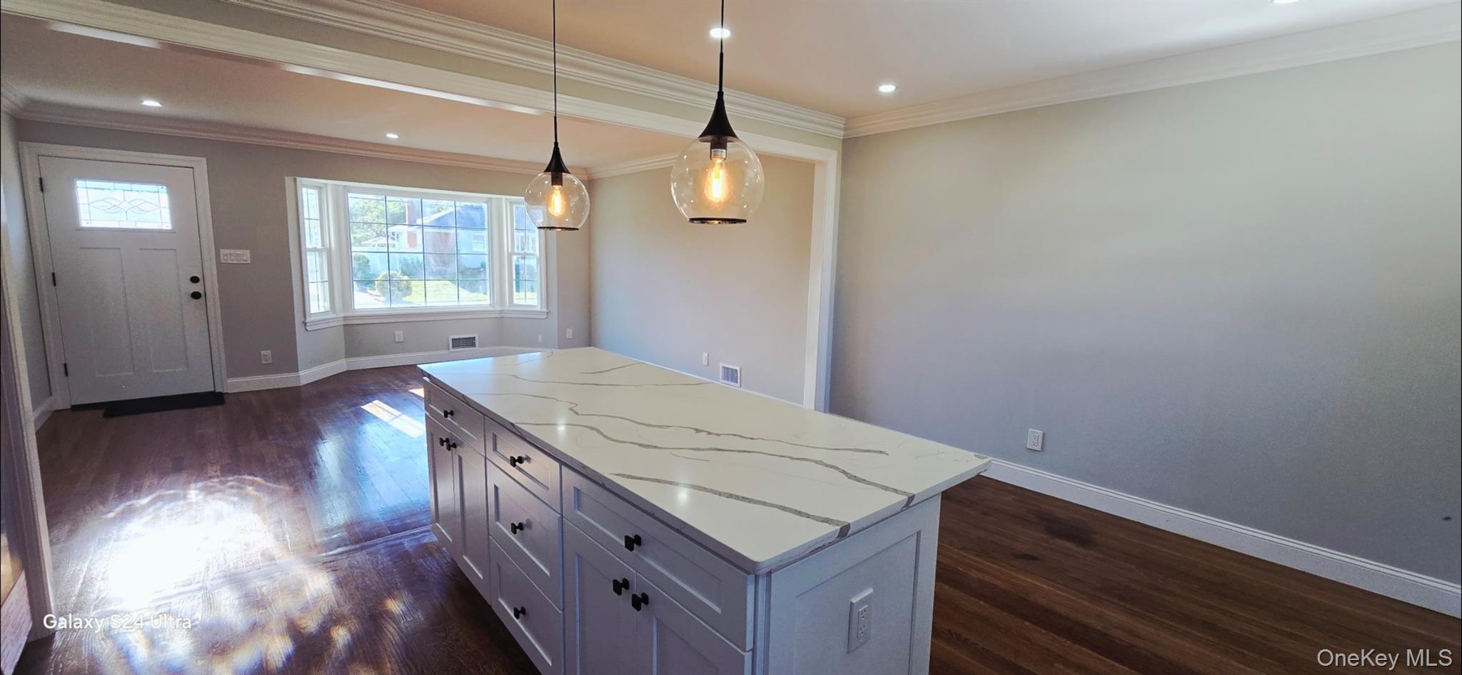 125 Burlington Avenue, Deer Park, NY 11729