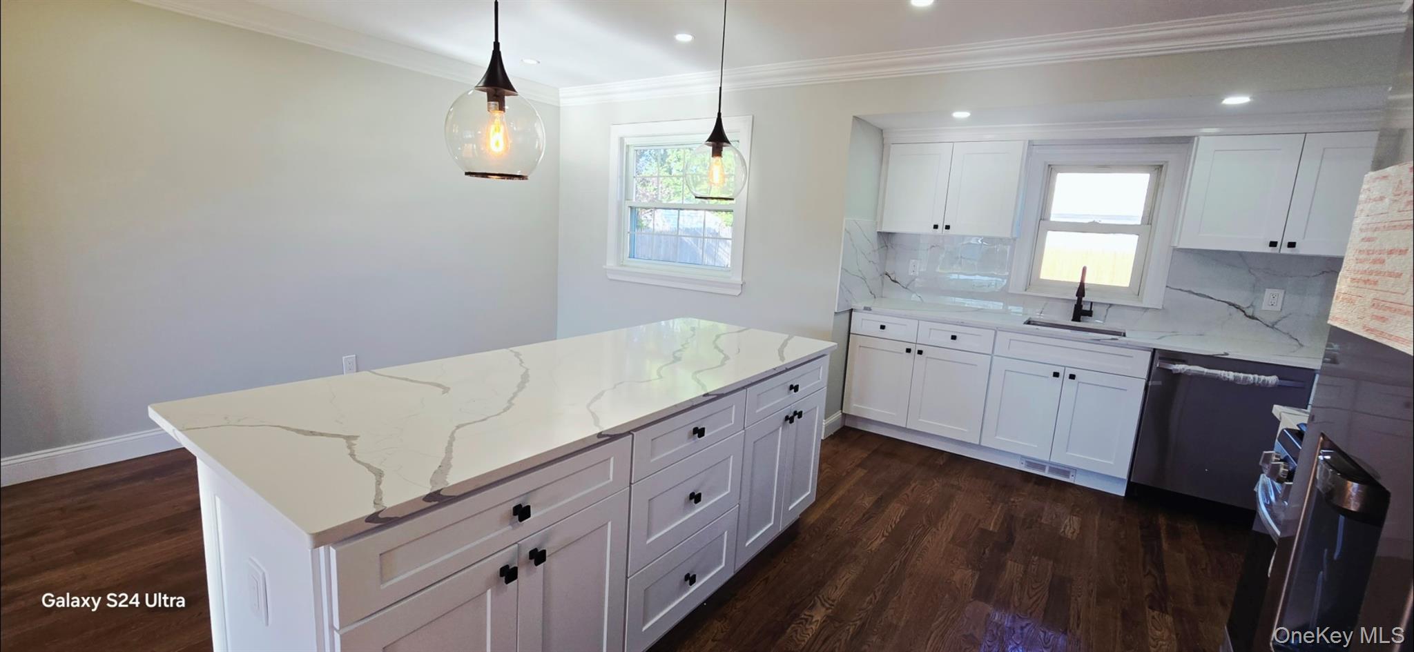 125 Burlington Avenue, Deer Park, NY 11729