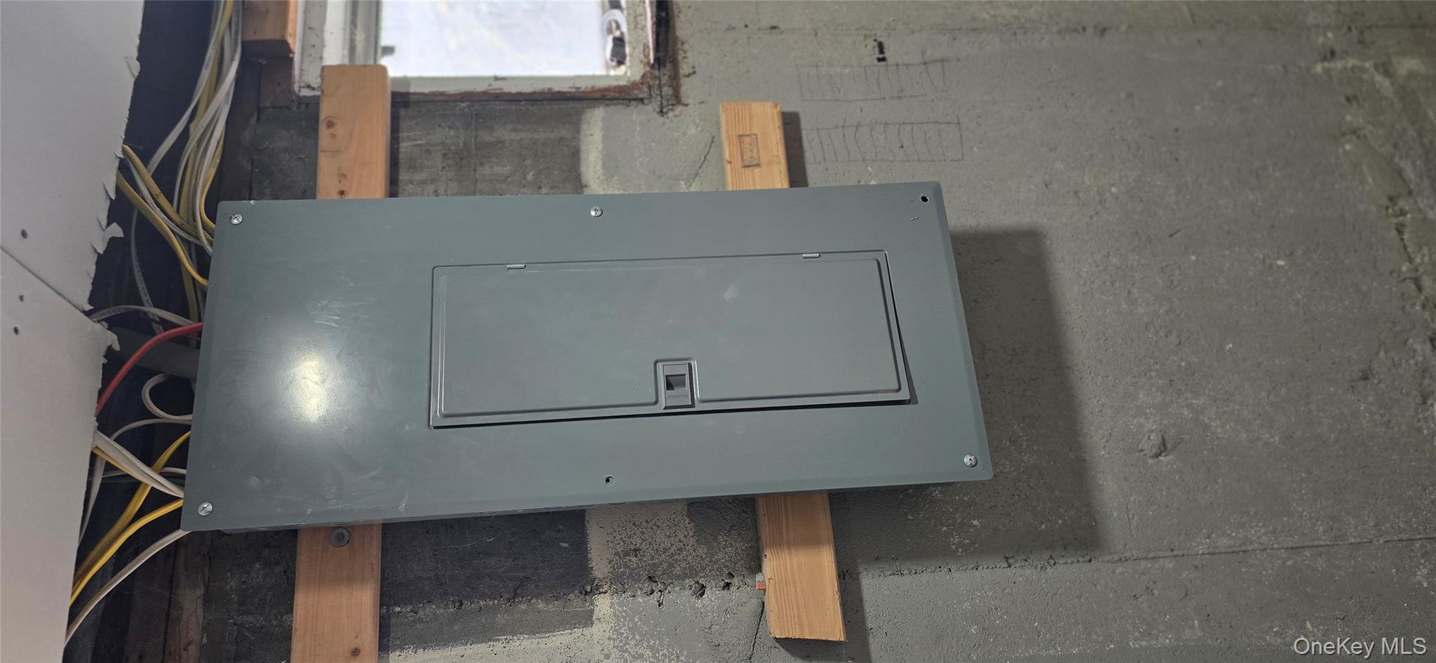 125 Burlington Avenue, Deer Park, NY 11729