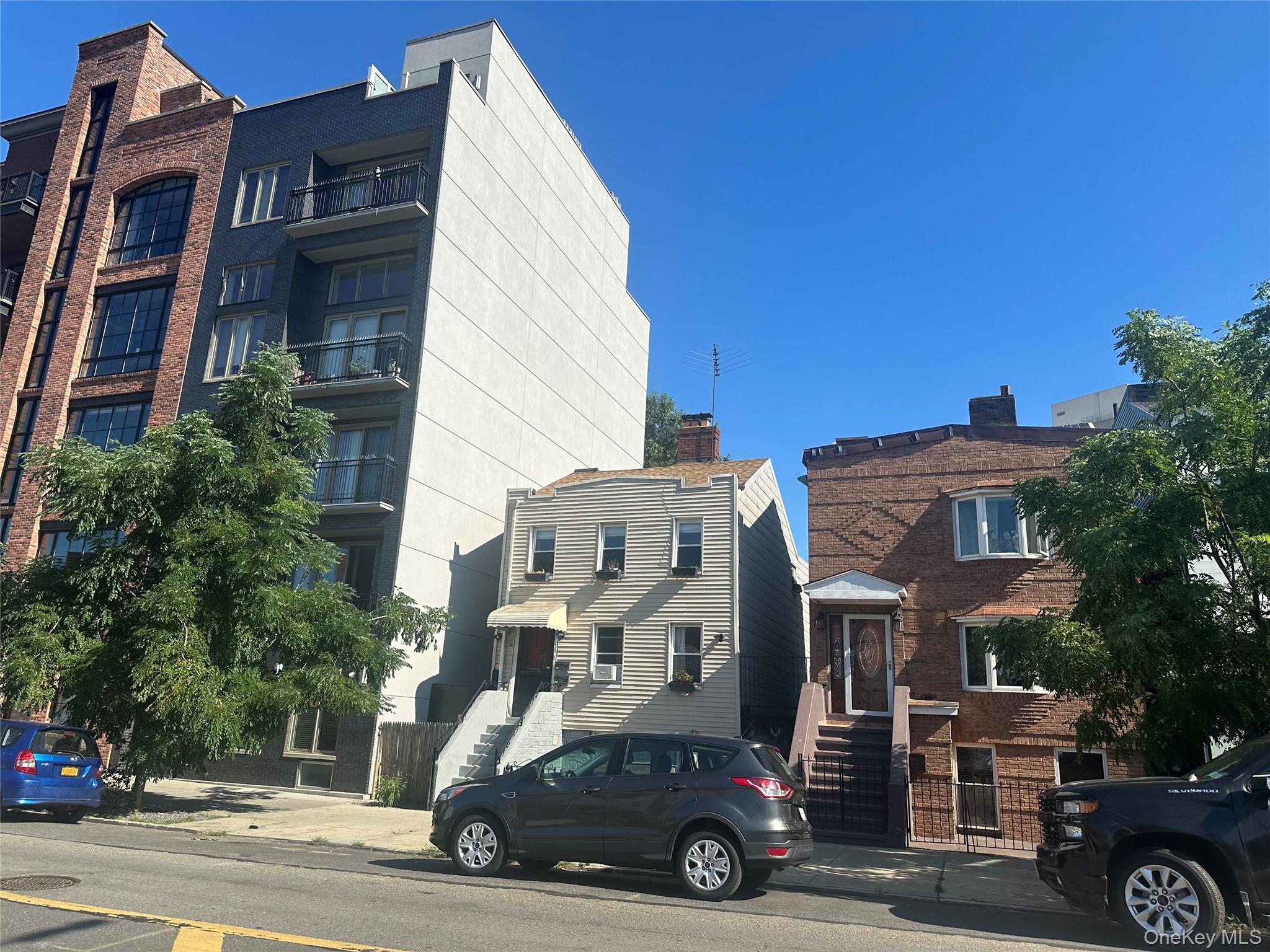 28 Maspeth Avenue, Brooklyn, NY 11211