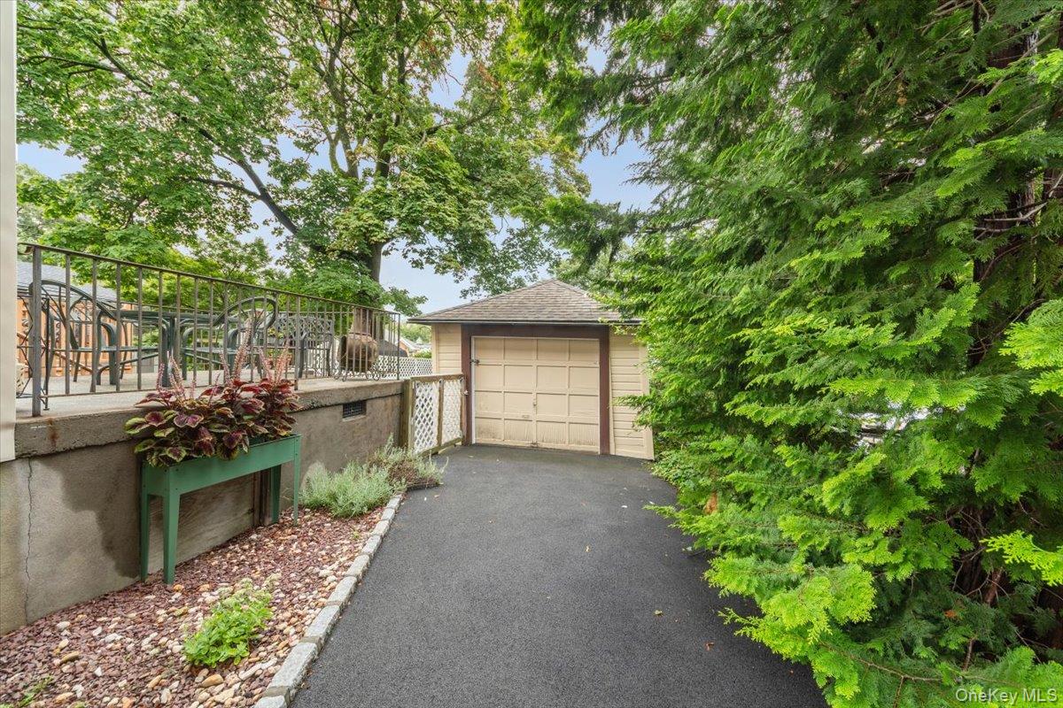 60 Underhill Street, Tuckahoe, NY 10707