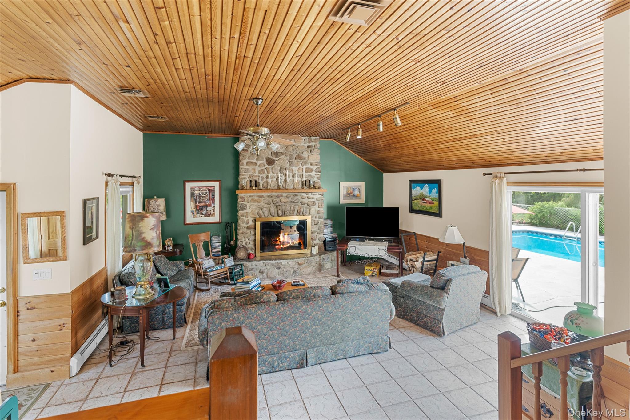 886 Burlingham Road, Pine Bush, NY 12566